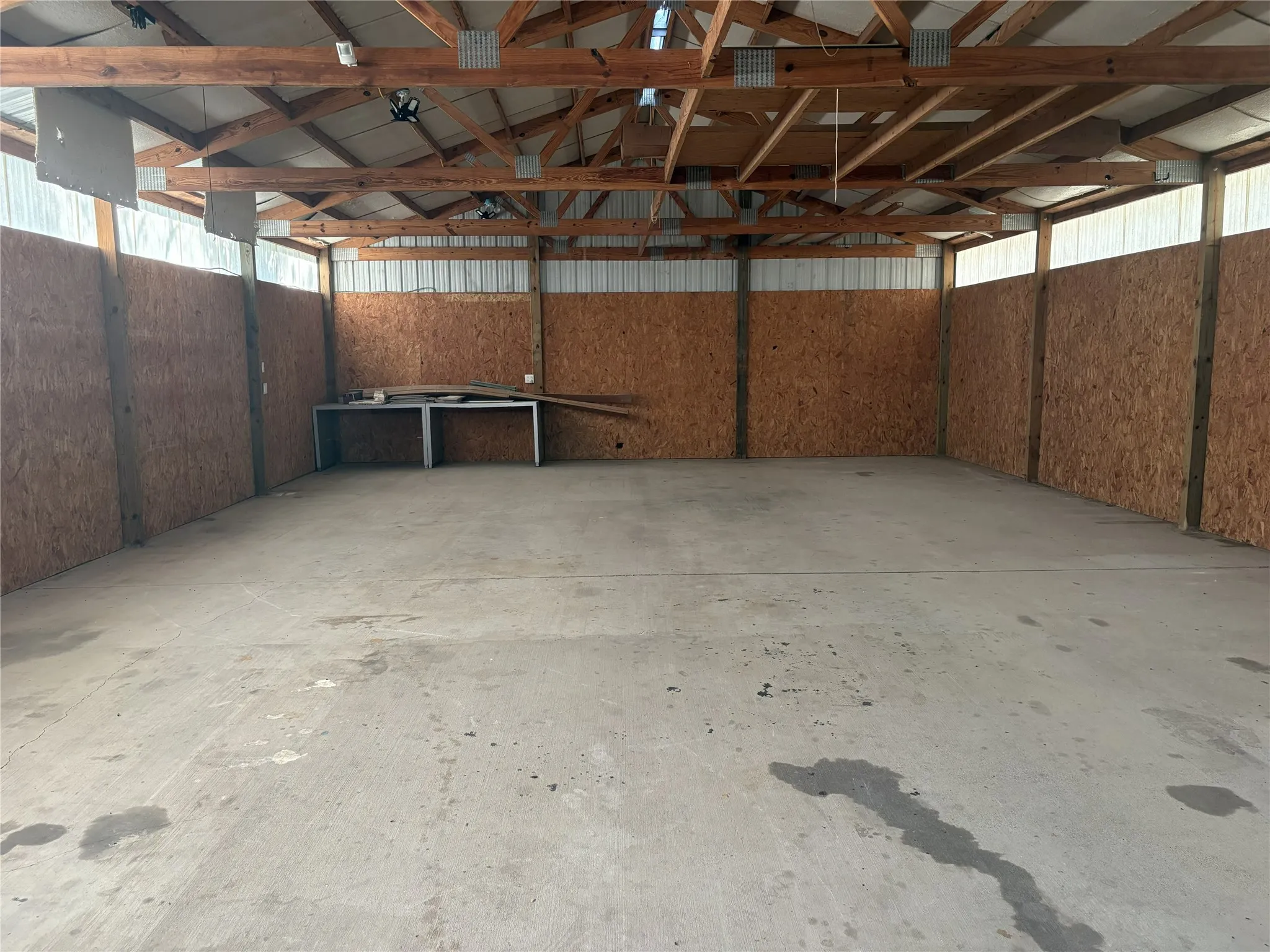 Farm For Sale in Kaufman County , 21855 S Fm 148, Kemp, Texas 75143, 3 Bedroom, 3 Bathroom, Garage spaces, 2,580 Sqft, built in 2007, mls#21235527, Real Estate Agent in Kemp, Homes For Sale in Kaufman county, Homes For Sale in Kemp, Realtor in Kemp Texas, Real Estate Brokerage Independent Realty Texas, Luminita Cordes Realtor