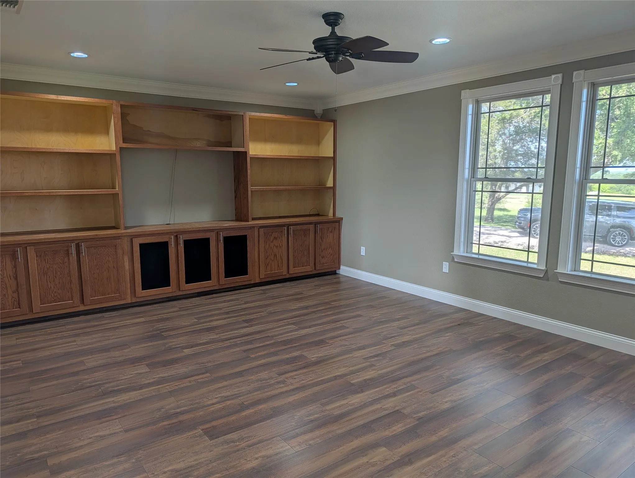 Farm For Sale in Kaufman County , 21855 S Fm 148, Kemp, Texas 75143, 3 Bedroom, 3 Bathroom, Garage spaces, 2,580 Sqft, built in 2007, mls#21235527, Real Estate Agent in Kemp, Homes For Sale in Kaufman county, Homes For Sale in Kemp, Realtor in Kemp Texas, Real Estate Brokerage Independent Realty Texas, Luminita Cordes Realtor