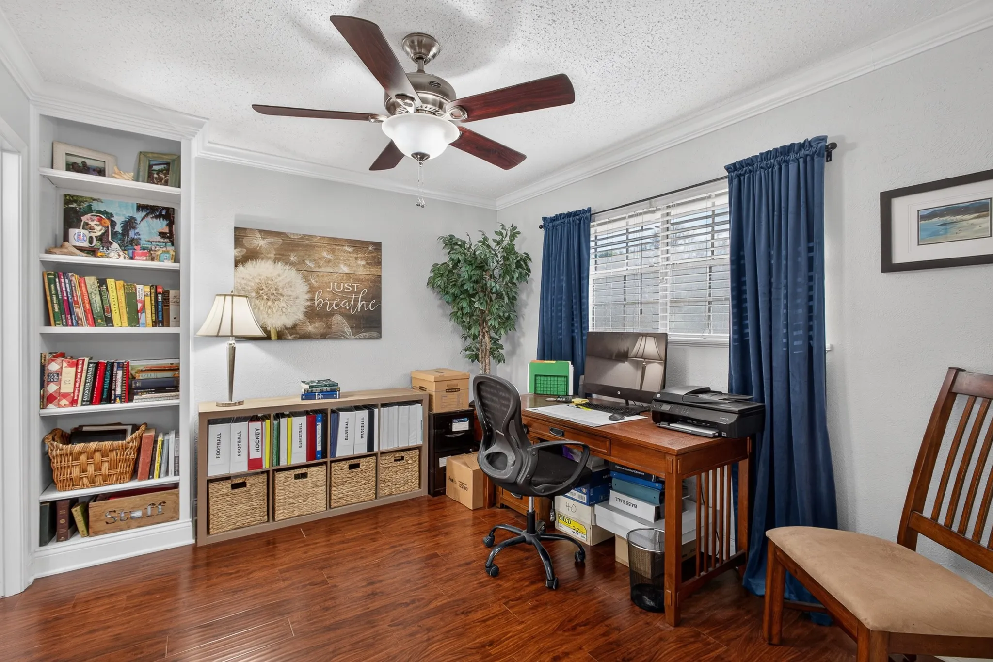 Single Family Residence For Sale in Fannin County , 1907 Wes Hardin Circle, Bonham, Texas 75418, 3 Bedroom, 3 Bathroom, Garage spaces, 3,034 Sqft, built in 1971, Preowned, mls#21235447, Real Estate Agent in Bonham, Homes For Sale in Fannin county, Homes For Sale in Bonham, Realtor in Bonham Texas, Real Estate Brokerage Independent Realty Texas, Luminita Cordes Realtor