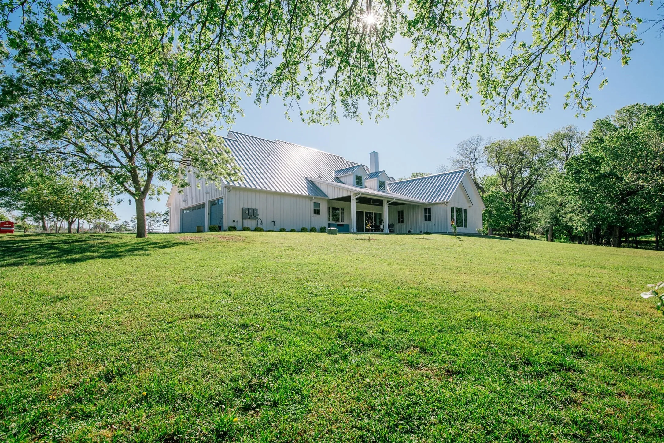 Single Family Residence For Sale in Denton County , 9325 Fm 428, Aubrey, Texas 76227, 4 Bedroom, 4 Bathroom, 3 Garage spaces, 4,297 Sqft, built in 2022, Preowned, mls#21235502, Real Estate Agent in Aubrey, Homes For Sale in Denton county, Homes For Sale in Aubrey, Realtor in Aubrey Texas, Real Estate Brokerage Independent Realty Texas, Luminita Cordes Realtor