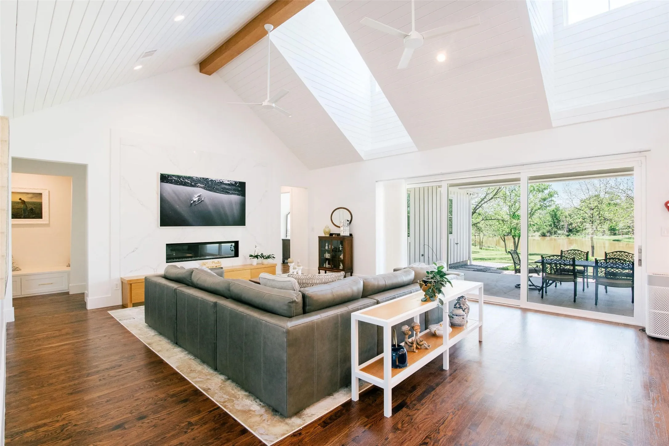 Single Family Residence For Sale in Denton County , 9325 Fm 428, Aubrey, Texas 76227, 4 Bedroom, 4 Bathroom, 3 Garage spaces, 4,297 Sqft, built in 2022, Preowned, mls#21235502, Real Estate Agent in Aubrey, Homes For Sale in Denton county, Homes For Sale in Aubrey, Realtor in Aubrey Texas, Real Estate Brokerage Independent Realty Texas, Luminita Cordes Realtor