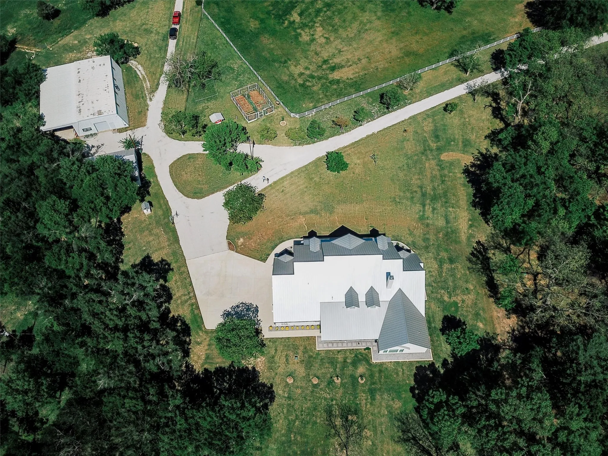 Single Family Residence For Sale in Denton County , 9325 Fm 428, Aubrey, Texas 76227, 4 Bedroom, 4 Bathroom, 3 Garage spaces, 4,297 Sqft, built in 2022, Preowned, mls#21235502, Real Estate Agent in Aubrey, Homes For Sale in Denton county, Homes For Sale in Aubrey, Realtor in Aubrey Texas, Real Estate Brokerage Independent Realty Texas, Luminita Cordes Realtor