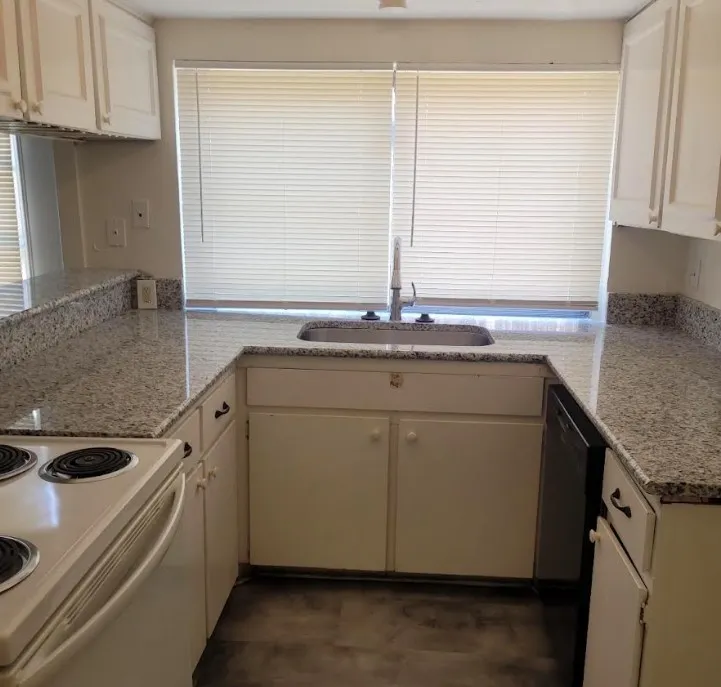 Duplex For Rent in Dallas County , 2623 NINA Circle, Grand Prairie, Texas 75052, 3 Bedroom, 2 Bathroom, Garage spaces, 1,472 Sqft, built in 1972, Preowned, mls#21235538, Real Estate Agent in Grand Prairie, Homes For Rent in Dallas county, Homes For Rent in Grand Prairie, Realtor in Grand Prairie Texas, Real Estate Brokerage Independent Realty Texas, Luminita Cordes Realtor