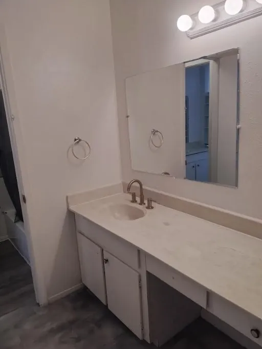 Duplex For Rent in Dallas County , 2623 NINA Circle, Grand Prairie, Texas 75052, 3 Bedroom, 2 Bathroom, Garage spaces, 1,472 Sqft, built in 1972, Preowned, mls#21235538, Real Estate Agent in Grand Prairie, Homes For Rent in Dallas county, Homes For Rent in Grand Prairie, Realtor in Grand Prairie Texas, Real Estate Brokerage Independent Realty Texas, Luminita Cordes Realtor