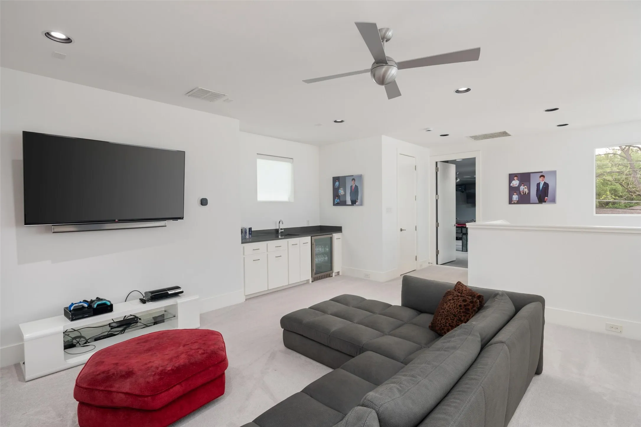 Single Family Residence For Sale in Dallas County , 5624 Williamstown Road, Dallas, Texas 75230, 5 Bedroom, 7 Bathroom, 3 Garage spaces, 6,496 Sqft, built in 2015, Preowned, mls#21235586, Real Estate Agent in Dallas, Homes For Sale in Dallas county, Homes For Sale in Dallas, Realtor in Dallas Texas, Real Estate Brokerage Independent Realty Texas, Luminita Cordes Realtor
