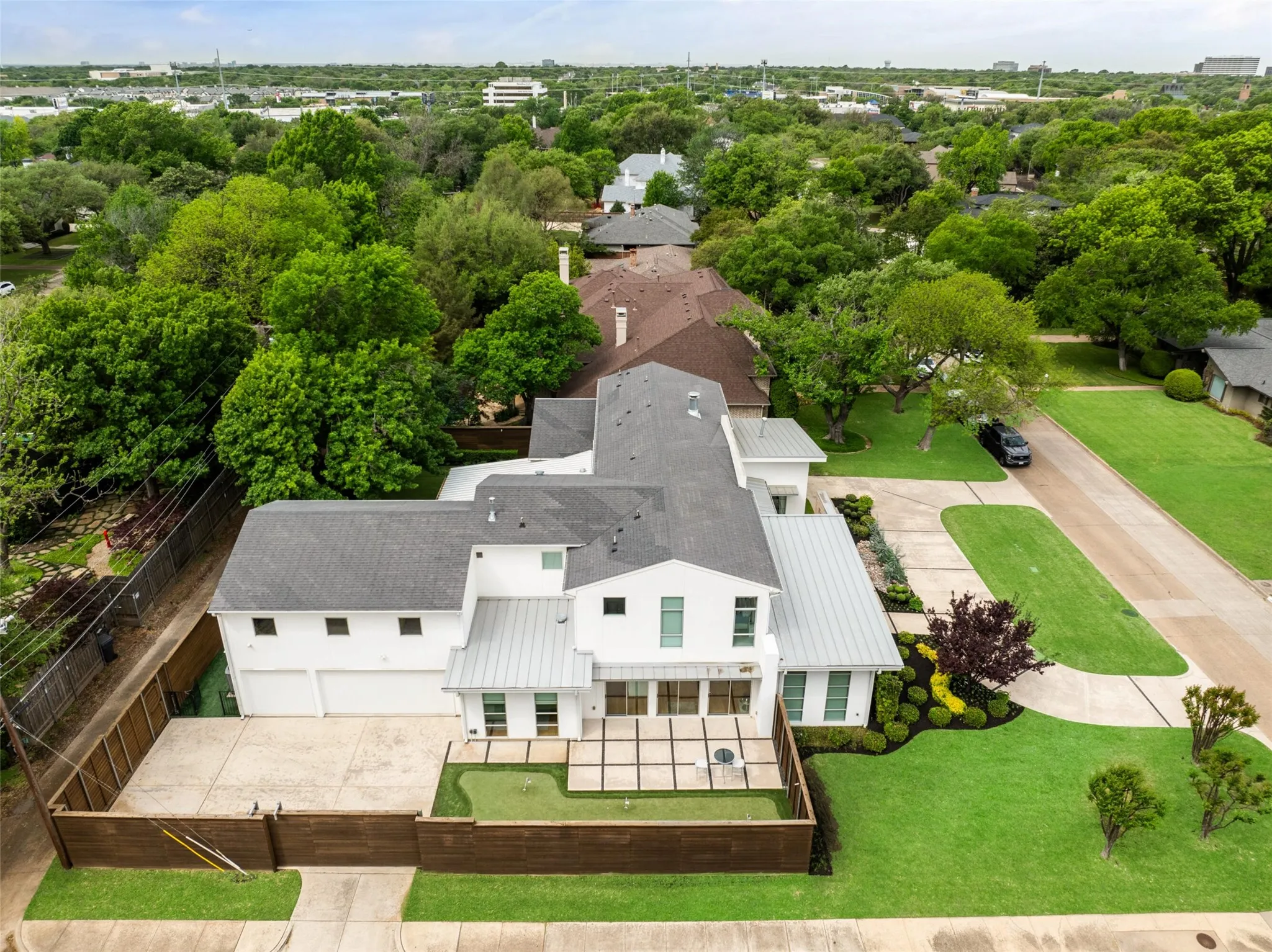 Single Family Residence For Sale in Dallas County , 5624 Williamstown Road, Dallas, Texas 75230, 5 Bedroom, 7 Bathroom, 3 Garage spaces, 6,496 Sqft, built in 2015, Preowned, mls#21235586, Real Estate Agent in Dallas, Homes For Sale in Dallas county, Homes For Sale in Dallas, Realtor in Dallas Texas, Real Estate Brokerage Independent Realty Texas, Luminita Cordes Realtor