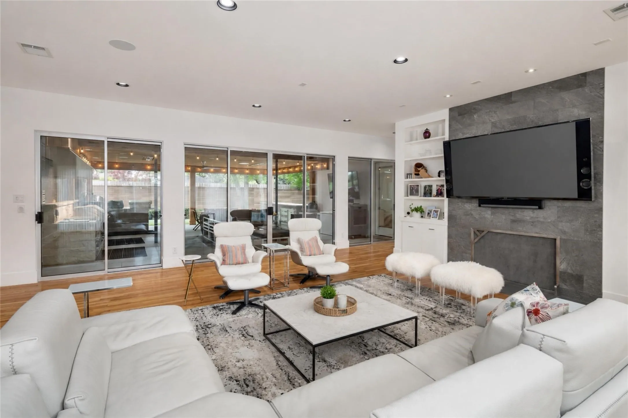 Single Family Residence For Sale in Dallas County , 5624 Williamstown Road, Dallas, Texas 75230, 5 Bedroom, 7 Bathroom, 3 Garage spaces, 6,496 Sqft, built in 2015, Preowned, mls#21235586, Real Estate Agent in Dallas, Homes For Sale in Dallas county, Homes For Sale in Dallas, Realtor in Dallas Texas, Real Estate Brokerage Independent Realty Texas, Luminita Cordes Realtor