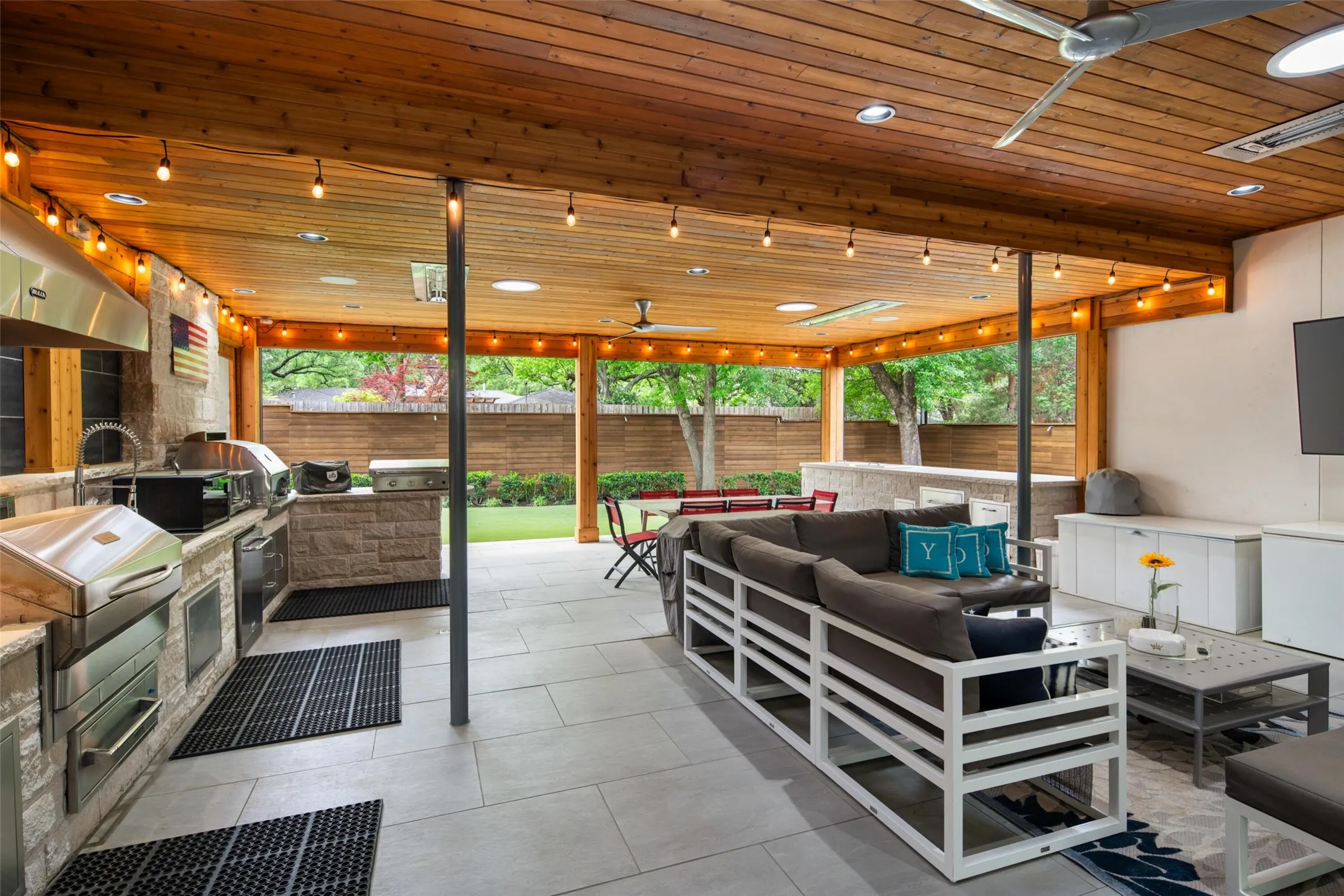 Single Family Residence For Sale in Dallas County , 5624 Williamstown Road, Dallas, Texas 75230, 5 Bedroom, 7 Bathroom, 3 Garage spaces, 6,496 Sqft, built in 2015, Preowned, mls#21235586, Real Estate Agent in Dallas, Homes For Sale in Dallas county, Homes For Sale in Dallas, Realtor in Dallas Texas, Real Estate Brokerage Independent Realty Texas, Luminita Cordes Realtor