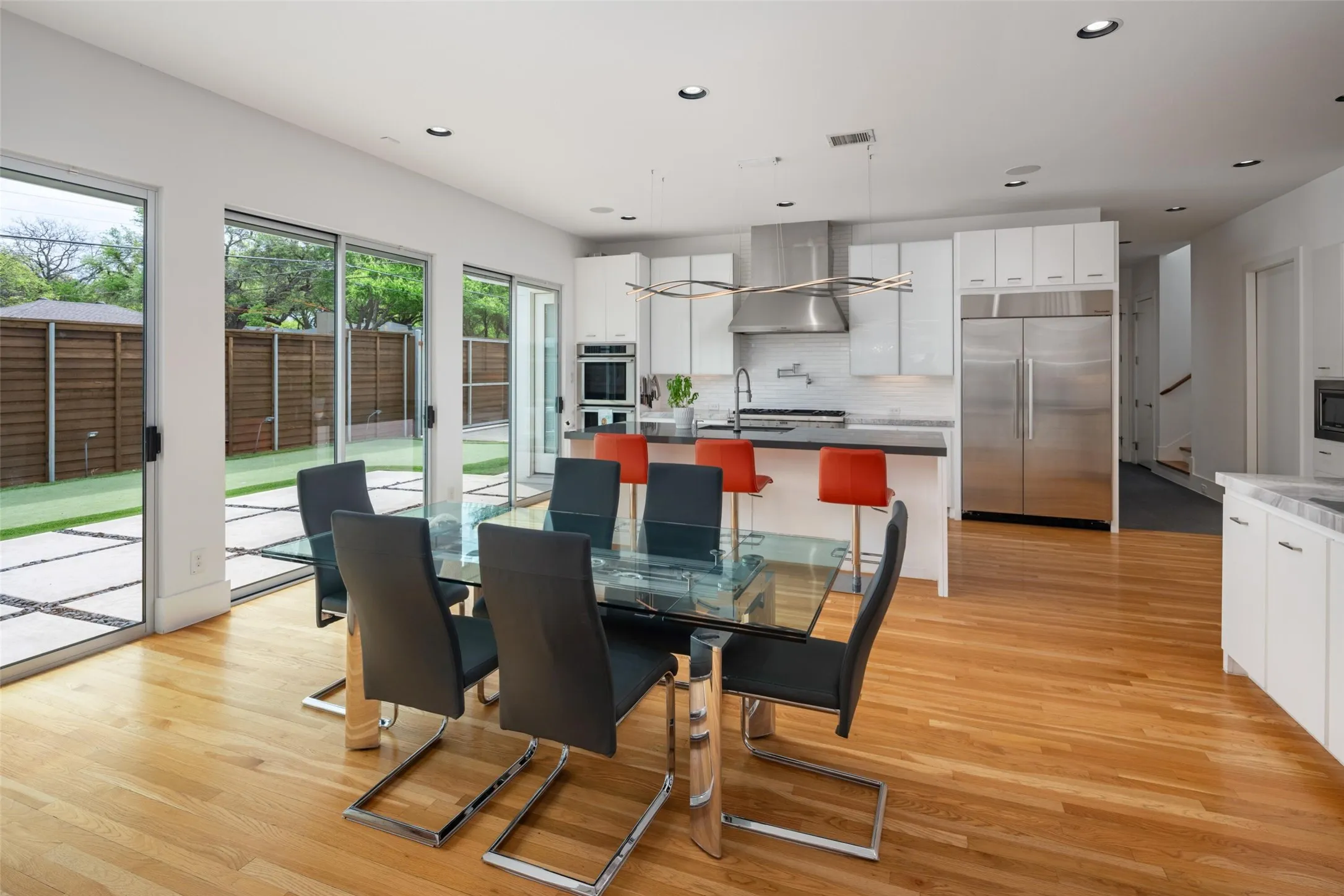 Single Family Residence For Sale in Dallas County , 5624 Williamstown Road, Dallas, Texas 75230, 5 Bedroom, 7 Bathroom, 3 Garage spaces, 6,496 Sqft, built in 2015, Preowned, mls#21235586, Real Estate Agent in Dallas, Homes For Sale in Dallas county, Homes For Sale in Dallas, Realtor in Dallas Texas, Real Estate Brokerage Independent Realty Texas, Luminita Cordes Realtor
