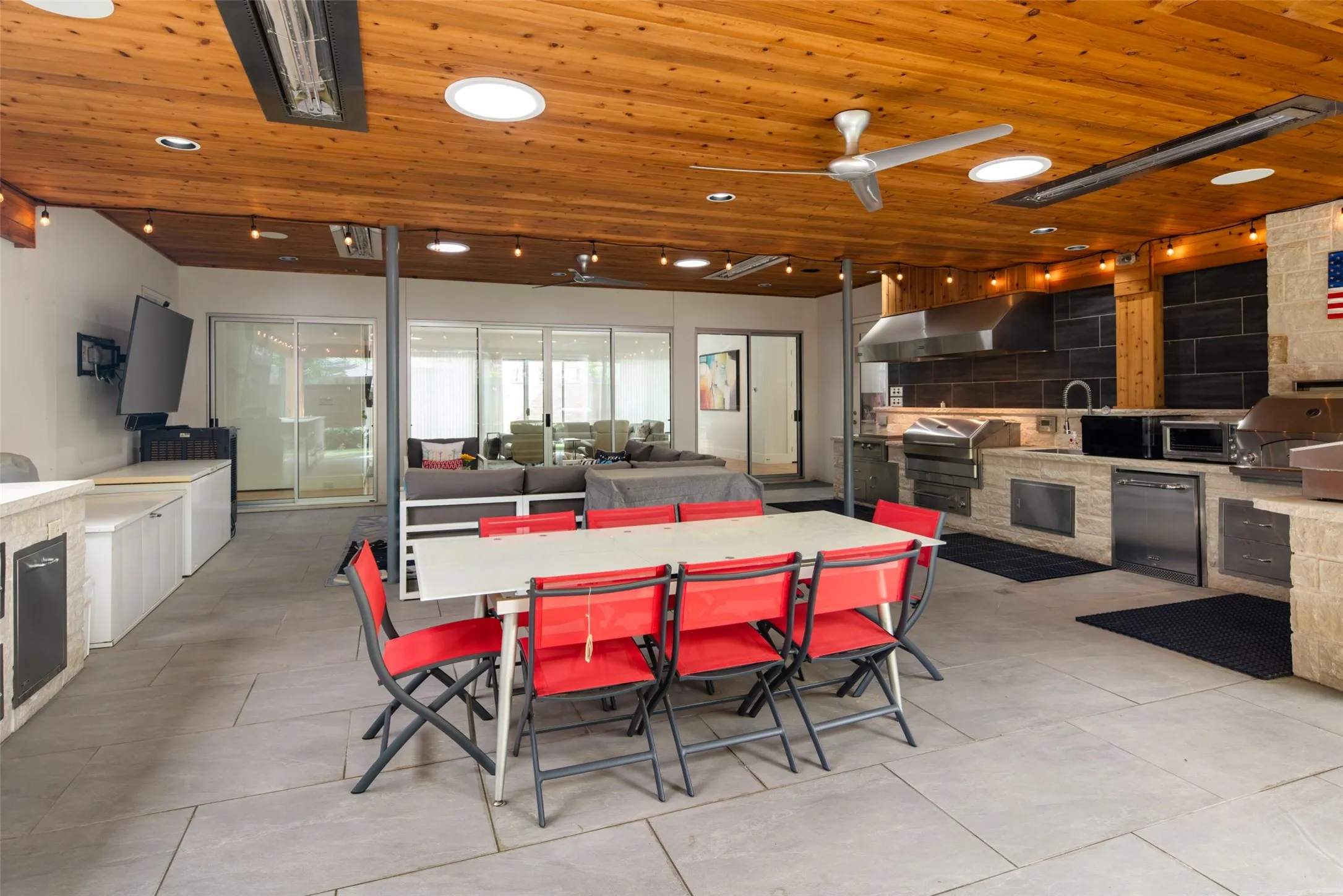 Single Family Residence For Sale in Dallas County , 5624 Williamstown Road, Dallas, Texas 75230, 5 Bedroom, 7 Bathroom, 3 Garage spaces, 6,496 Sqft, built in 2015, Preowned, mls#21235586, Real Estate Agent in Dallas, Homes For Sale in Dallas county, Homes For Sale in Dallas, Realtor in Dallas Texas, Real Estate Brokerage Independent Realty Texas, Luminita Cordes Realtor