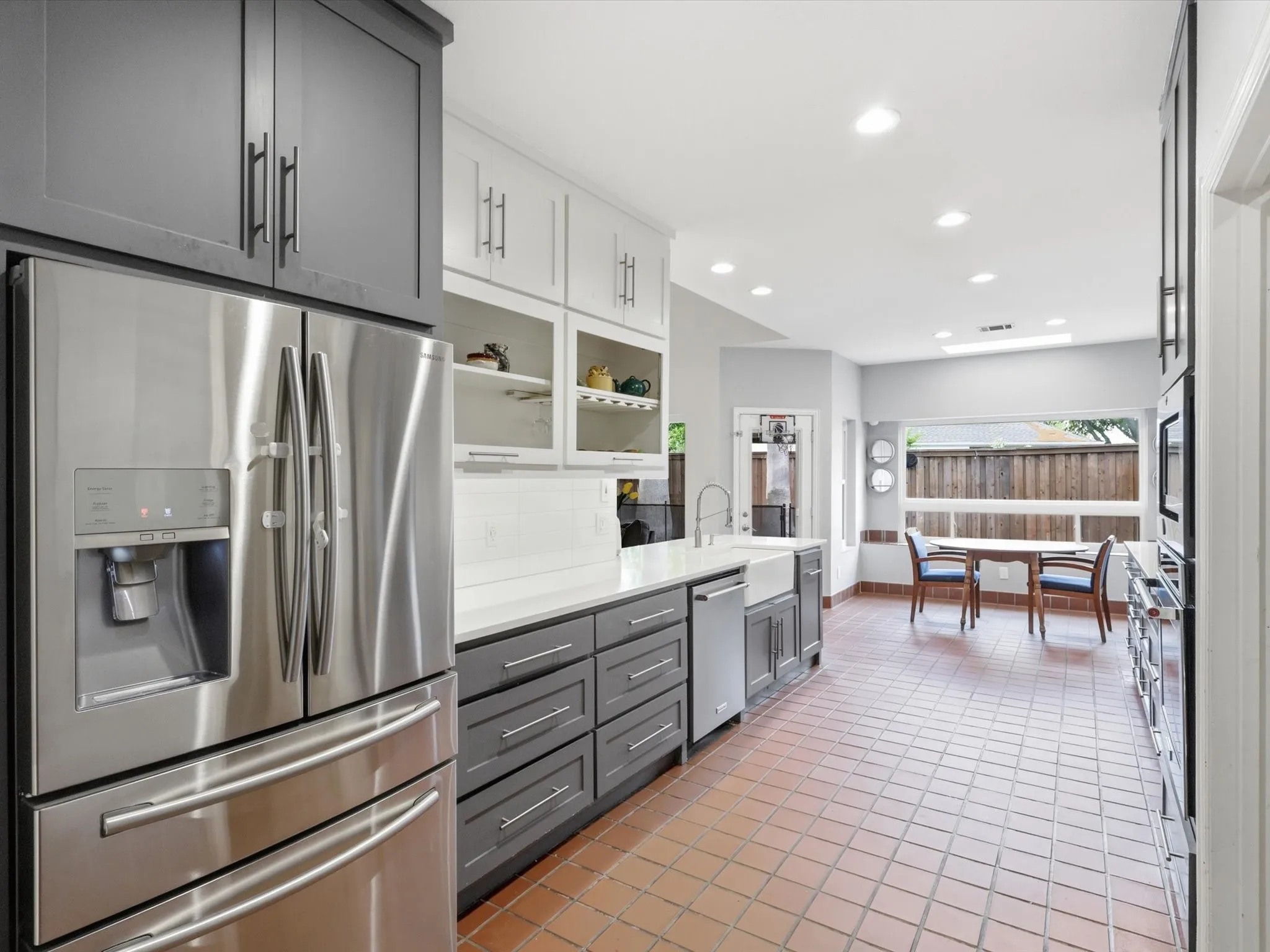 Single Family Residence For Sale in Dallas County , 851 Chalfont Place, Coppell, Texas 75019, 4 Bedroom, 3 Bathroom, 2 Garage spaces, 2,882 Sqft, built in 1990, mls#21232985, Real Estate Agent in Coppell, Homes For Sale in Dallas county, Homes For Sale in Coppell, Realtor in Coppell Texas, Real Estate Brokerage Independent Realty Texas, Luminita Cordes Realtor