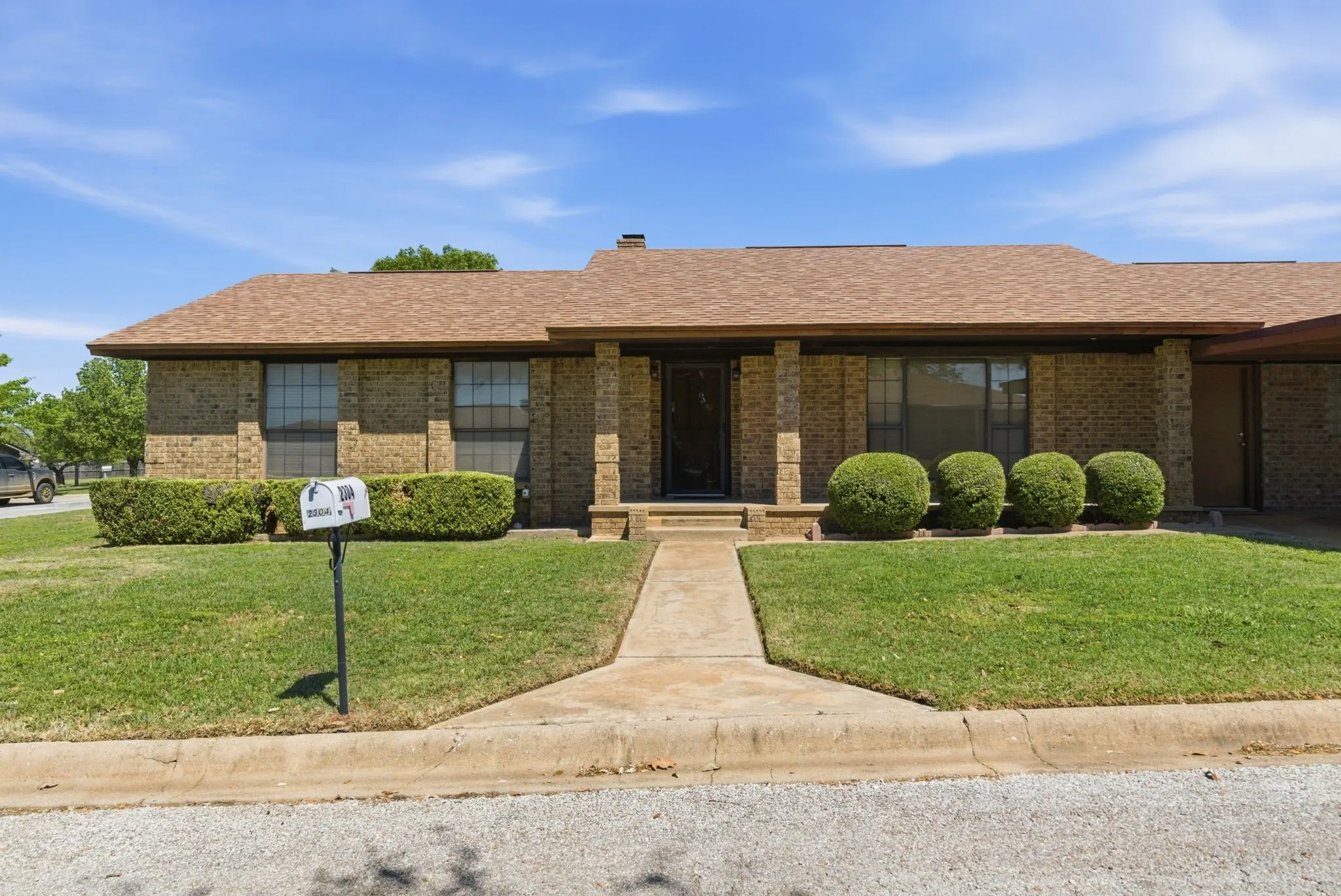 Single Family Residence For Sale in Stephens County , 2304 Sha Lane, Breckenridge, Texas 76424, 3 Bedroom, 2 Bathroom, Garage spaces, 2,108 Sqft, built in 1986, Price $225,000, mls#21234113, Real Estate Agent in Breckenridge, Homes For Sale in Stephens county, Homes For Sale in Breckenridge, Realtor in Breckenridge Texas, Real Estate Brokerage Independent Realty Texas, Luminita Cordes Realtor