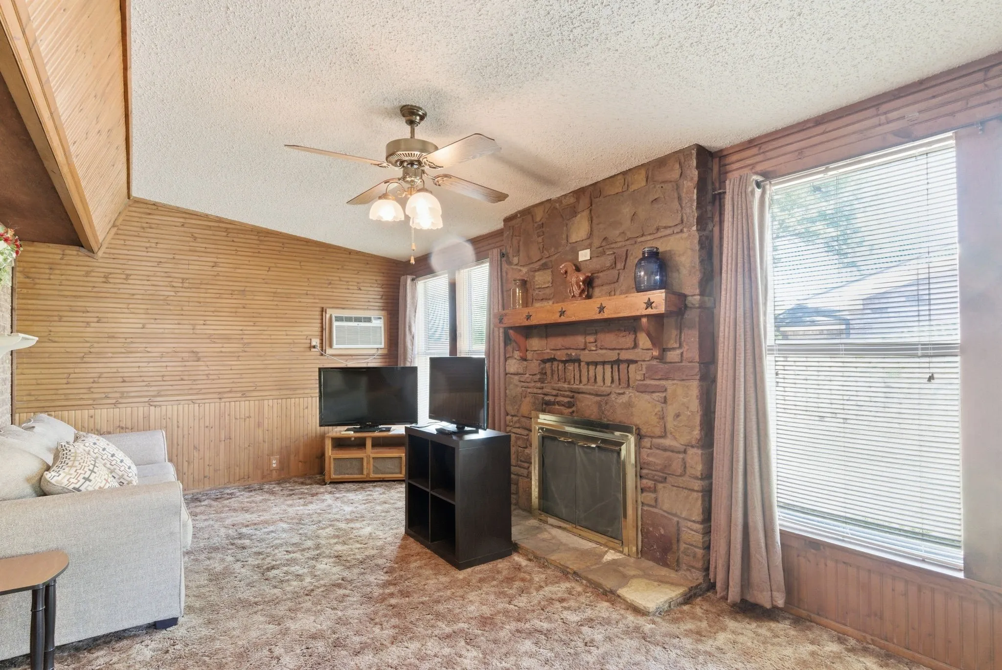 Single Family Residence For Sale in Stephens County , 2304 Sha Lane, Breckenridge, Texas 76424, 3 Bedroom, 2 Bathroom, Garage spaces, 2,108 Sqft, built in 1986, Price $225,000, mls#21234113, Real Estate Agent in Breckenridge, Homes For Sale in Stephens county, Homes For Sale in Breckenridge, Realtor in Breckenridge Texas, Real Estate Brokerage Independent Realty Texas, Luminita Cordes Realtor