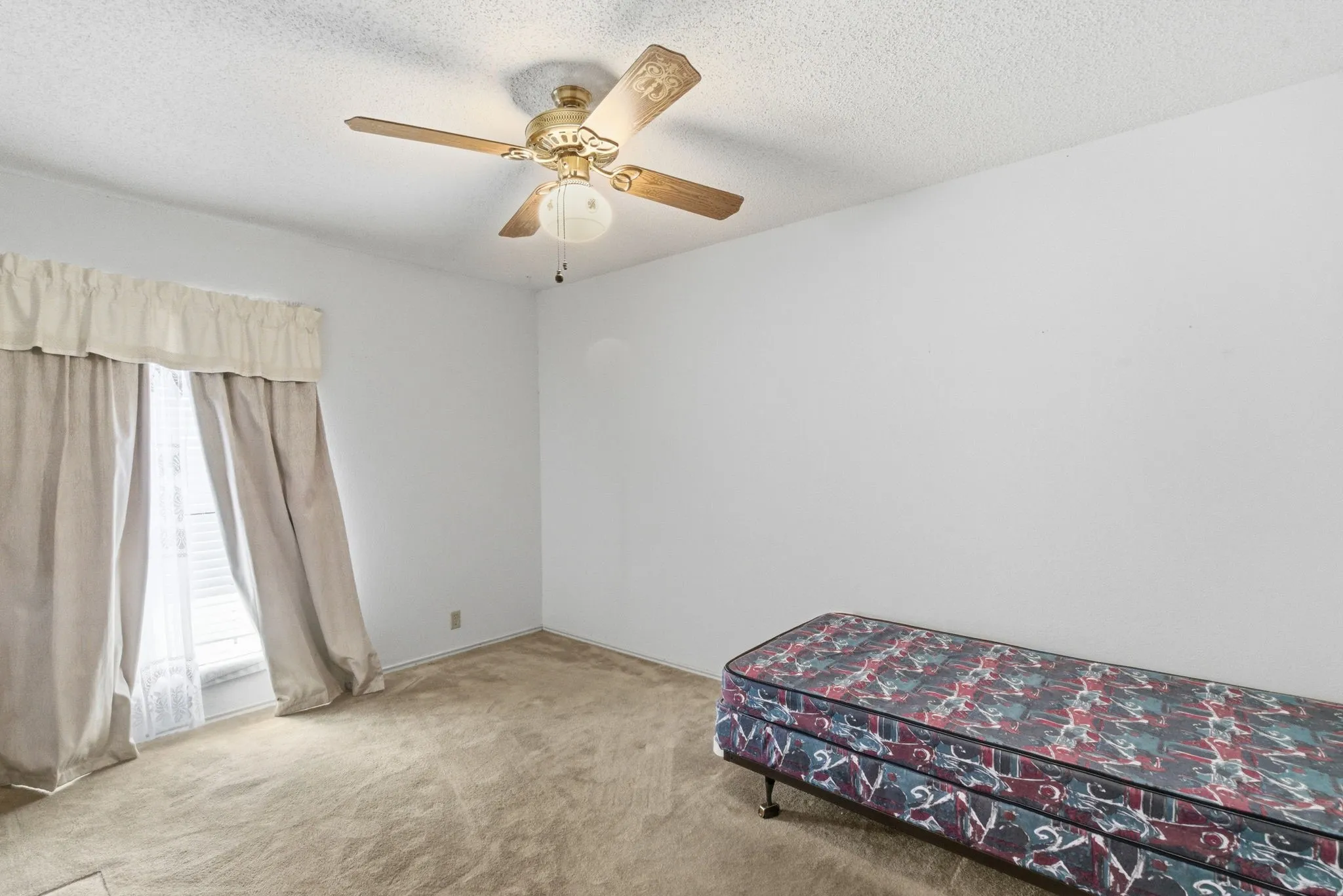 Single Family Residence For Sale in Stephens County , 2304 Sha Lane, Breckenridge, Texas 76424, 3 Bedroom, 2 Bathroom, Garage spaces, 2,108 Sqft, built in 1986, Price $225,000, mls#21234113, Real Estate Agent in Breckenridge, Homes For Sale in Stephens county, Homes For Sale in Breckenridge, Realtor in Breckenridge Texas, Real Estate Brokerage Independent Realty Texas, Luminita Cordes Realtor