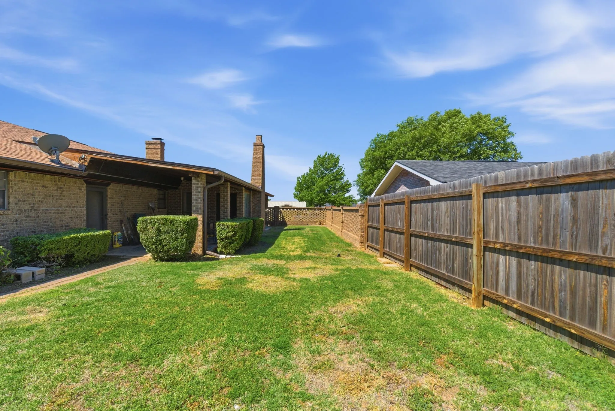 Single Family Residence For Sale in Stephens County , 2304 Sha Lane, Breckenridge, Texas 76424, 3 Bedroom, 2 Bathroom, Garage spaces, 2,108 Sqft, built in 1986, Price $225,000, mls#21234113, Real Estate Agent in Breckenridge, Homes For Sale in Stephens county, Homes For Sale in Breckenridge, Realtor in Breckenridge Texas, Real Estate Brokerage Independent Realty Texas, Luminita Cordes Realtor