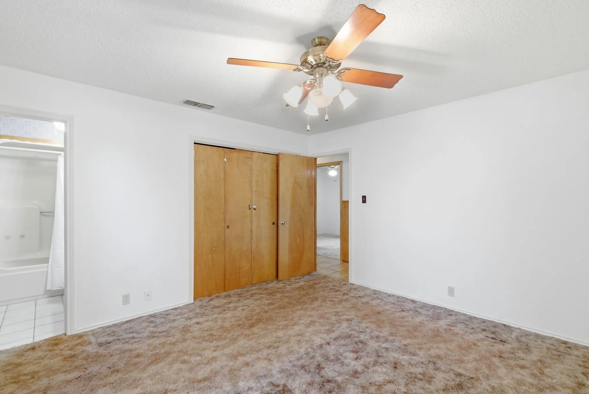Single Family Residence For Sale in Stephens County , 2304 Sha Lane, Breckenridge, Texas 76424, 3 Bedroom, 2 Bathroom, Garage spaces, 2,108 Sqft, built in 1986, Price $225,000, mls#21234113, Real Estate Agent in Breckenridge, Homes For Sale in Stephens county, Homes For Sale in Breckenridge, Realtor in Breckenridge Texas, Real Estate Brokerage Independent Realty Texas, Luminita Cordes Realtor