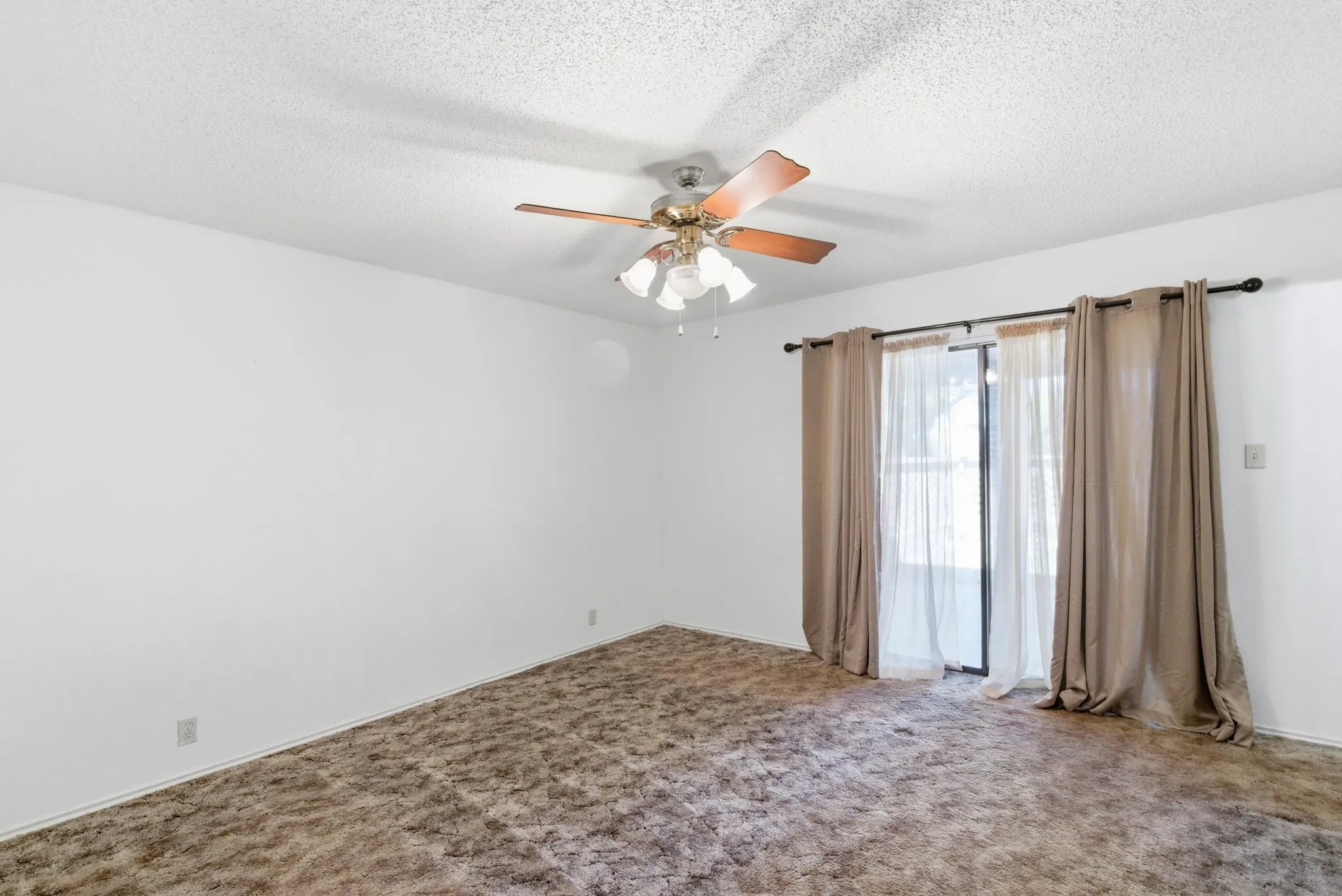 Single Family Residence For Sale in Stephens County , 2304 Sha Lane, Breckenridge, Texas 76424, 3 Bedroom, 2 Bathroom, Garage spaces, 2,108 Sqft, built in 1986, Price $225,000, mls#21234113, Real Estate Agent in Breckenridge, Homes For Sale in Stephens county, Homes For Sale in Breckenridge, Realtor in Breckenridge Texas, Real Estate Brokerage Independent Realty Texas, Luminita Cordes Realtor