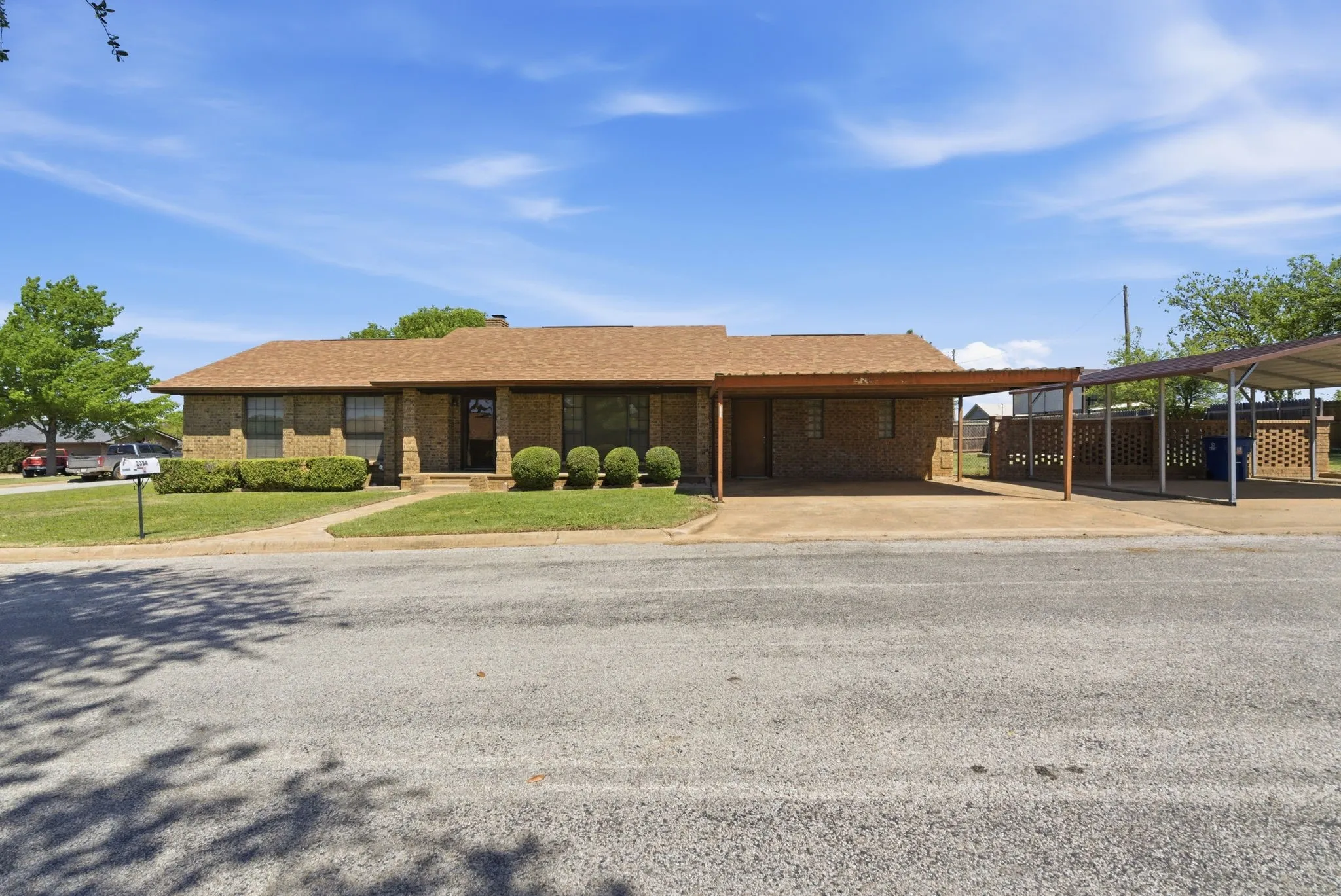 Single Family Residence For Sale in Stephens County , 2304 Sha Lane, Breckenridge, Texas 76424, 3 Bedroom, 2 Bathroom, Garage spaces, 2,108 Sqft, built in 1986, Price $225,000, mls#21234113, Real Estate Agent in Breckenridge, Homes For Sale in Stephens county, Homes For Sale in Breckenridge, Realtor in Breckenridge Texas, Real Estate Brokerage Independent Realty Texas, Luminita Cordes Realtor