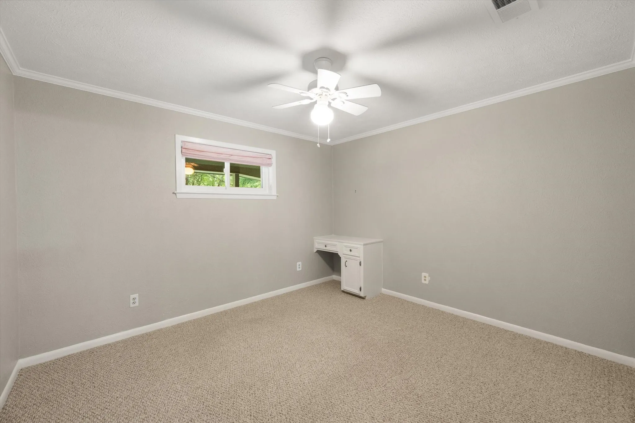 Single Family Residence For Sale in Navarro County , 3725 County Road 0004, Corsicana, Texas 75110, 4 Bedroom, 3 Bathroom, 2 Garage spaces, 2,340 Sqft, built in 1970, mls#21235623, Real Estate Agent in Corsicana, Homes For Sale in Navarro county, Homes For Sale in Corsicana, Realtor in Corsicana Texas, Real Estate Brokerage Independent Realty Texas, Luminita Cordes Realtor