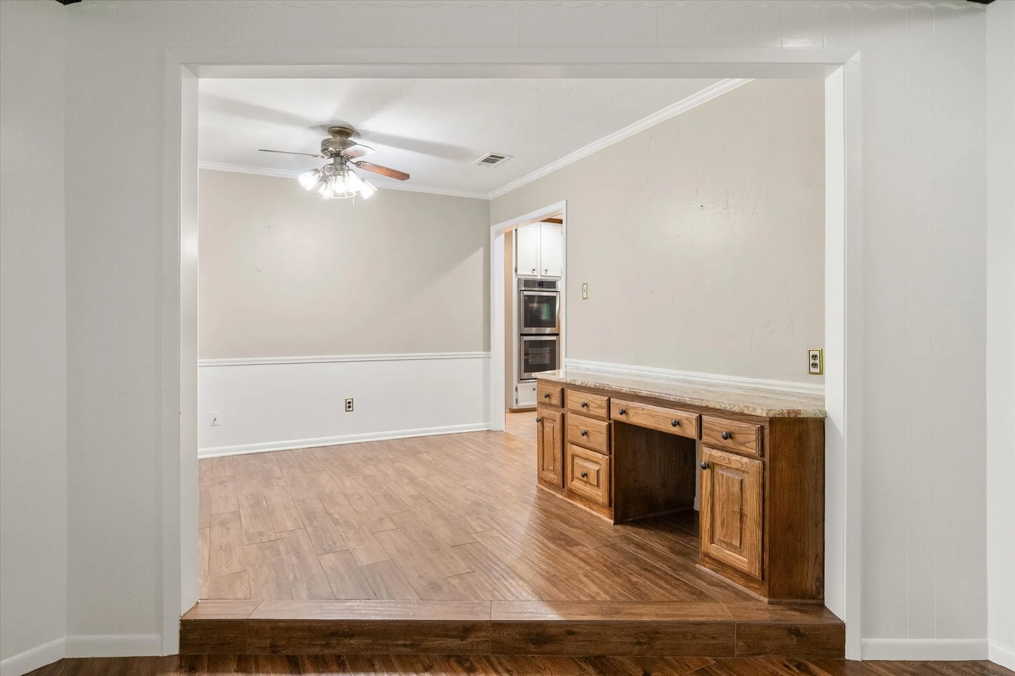 Single Family Residence For Sale in Navarro County , 3725 County Road 0004, Corsicana, Texas 75110, 4 Bedroom, 3 Bathroom, 2 Garage spaces, 2,340 Sqft, built in 1970, mls#21235623, Real Estate Agent in Corsicana, Homes For Sale in Navarro county, Homes For Sale in Corsicana, Realtor in Corsicana Texas, Real Estate Brokerage Independent Realty Texas, Luminita Cordes Realtor