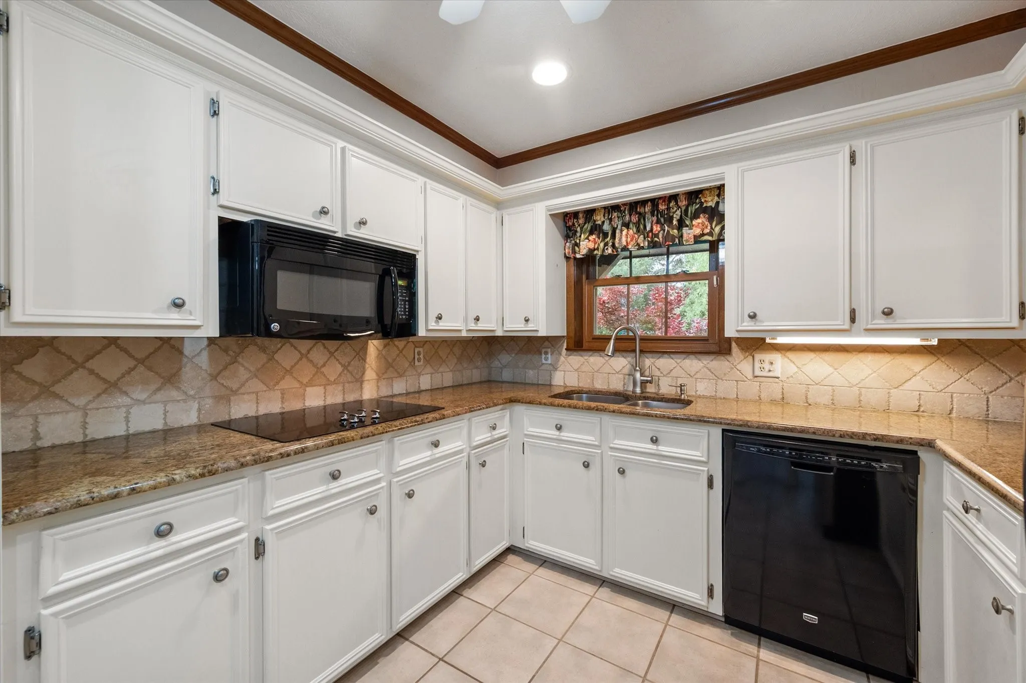 Single Family Residence For Sale in Navarro County , 3725 County Road 0004, Corsicana, Texas 75110, 4 Bedroom, 3 Bathroom, 2 Garage spaces, 2,340 Sqft, built in 1970, mls#21235623, Real Estate Agent in Corsicana, Homes For Sale in Navarro county, Homes For Sale in Corsicana, Realtor in Corsicana Texas, Real Estate Brokerage Independent Realty Texas, Luminita Cordes Realtor