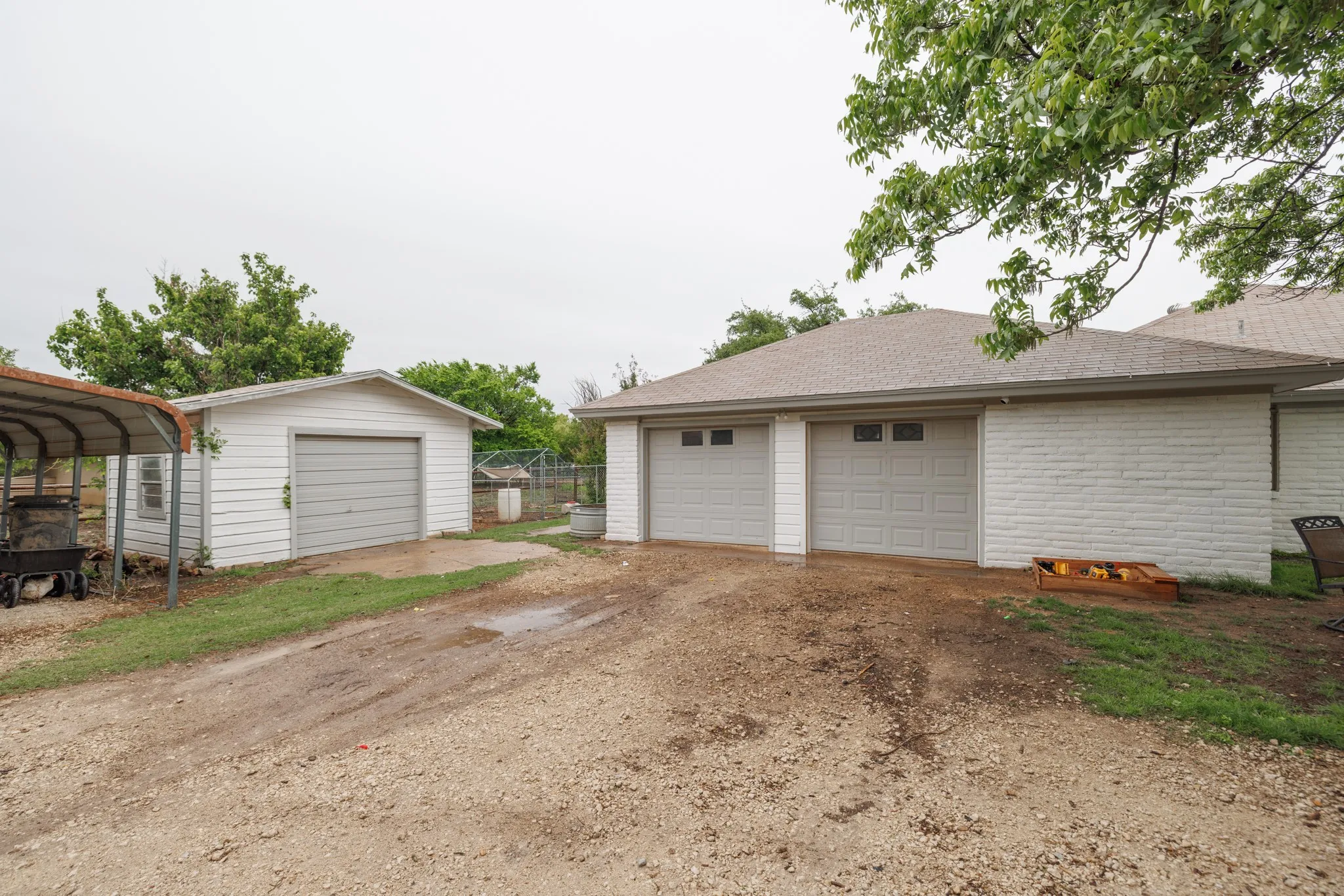 Single Family Residence For Sale in Taylor County , 636 Clark Road, Abilene, Texas 79602, 3 Bedroom, 2 Bathroom, 2 Garage spaces, 2,604 Sqft, built in 1977, Preowned, mls#21235643, Real Estate Agent in Abilene, Homes For Sale in Taylor county, Homes For Sale in Abilene, Realtor in Abilene Texas, Real Estate Brokerage Independent Realty Texas, Luminita Cordes Realtor