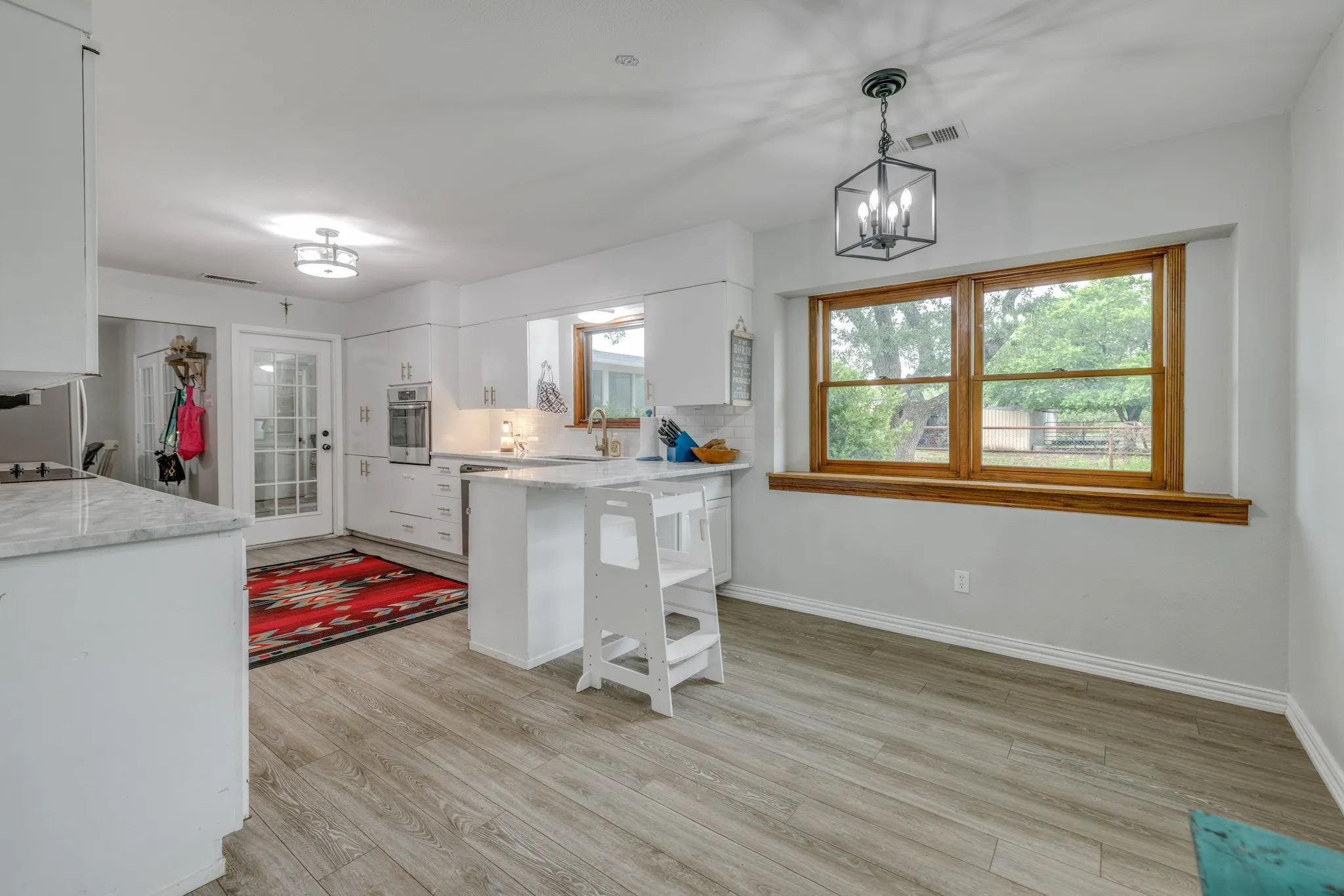 Single Family Residence For Sale in Taylor County , 636 Clark Road, Abilene, Texas 79602, 3 Bedroom, 2 Bathroom, 2 Garage spaces, 2,604 Sqft, built in 1977, Preowned, mls#21235643, Real Estate Agent in Abilene, Homes For Sale in Taylor county, Homes For Sale in Abilene, Realtor in Abilene Texas, Real Estate Brokerage Independent Realty Texas, Luminita Cordes Realtor