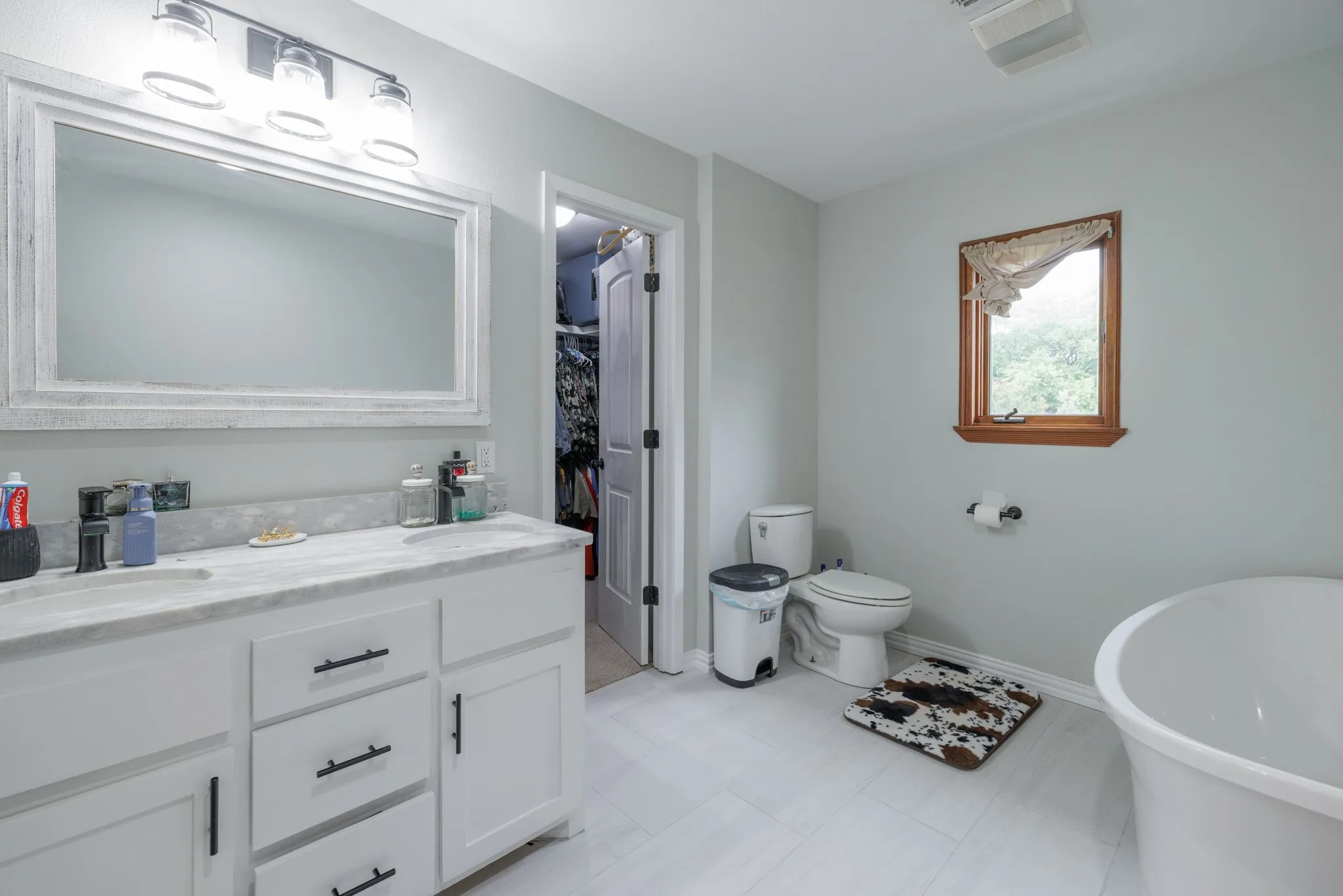 Single Family Residence For Sale in Taylor County , 636 Clark Road, Abilene, Texas 79602, 3 Bedroom, 2 Bathroom, 2 Garage spaces, 2,604 Sqft, built in 1977, Preowned, mls#21235643, Real Estate Agent in Abilene, Homes For Sale in Taylor county, Homes For Sale in Abilene, Realtor in Abilene Texas, Real Estate Brokerage Independent Realty Texas, Luminita Cordes Realtor