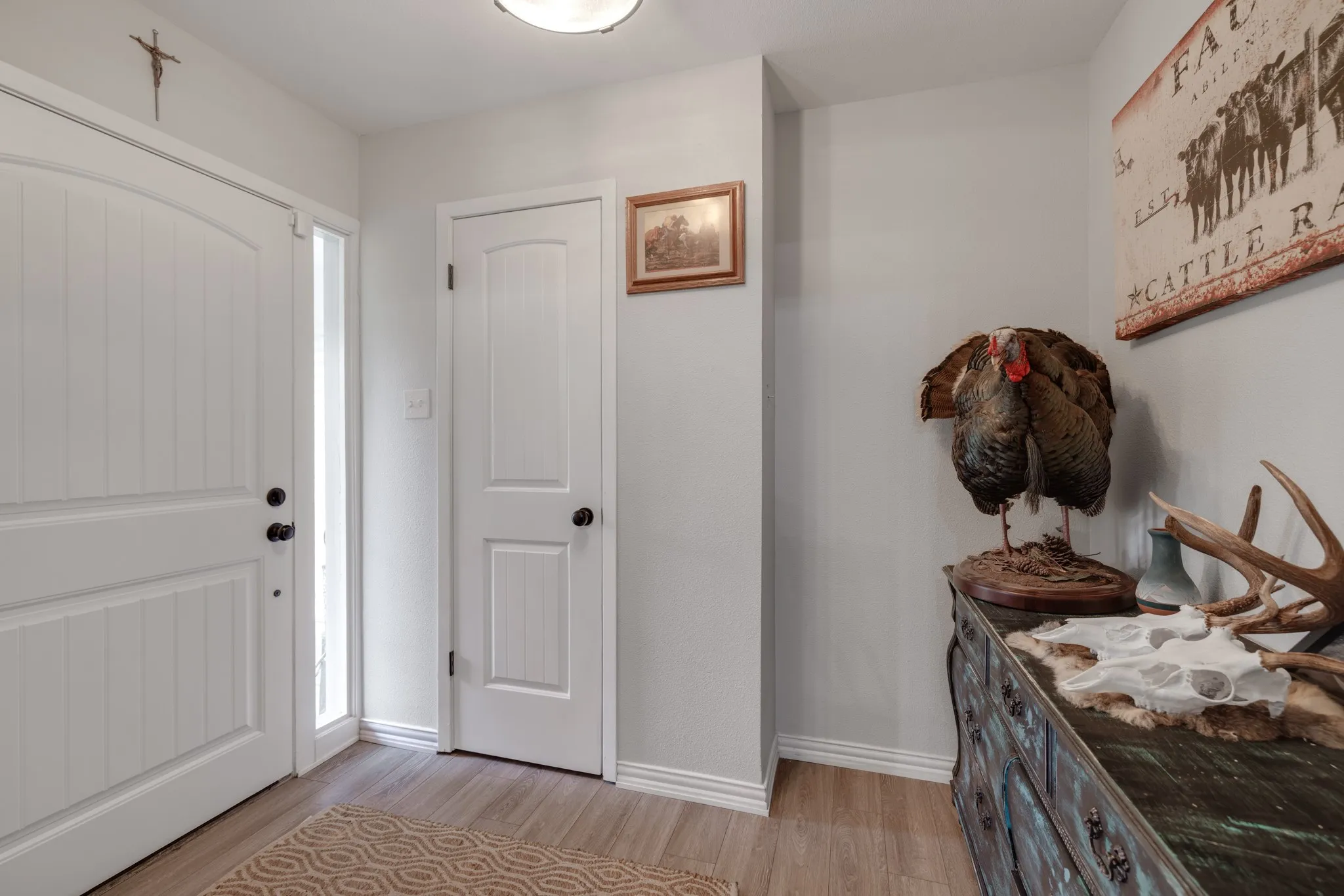 Single Family Residence For Sale in Taylor County , 636 Clark Road, Abilene, Texas 79602, 3 Bedroom, 2 Bathroom, 2 Garage spaces, 2,604 Sqft, built in 1977, Preowned, mls#21235643, Real Estate Agent in Abilene, Homes For Sale in Taylor county, Homes For Sale in Abilene, Realtor in Abilene Texas, Real Estate Brokerage Independent Realty Texas, Luminita Cordes Realtor