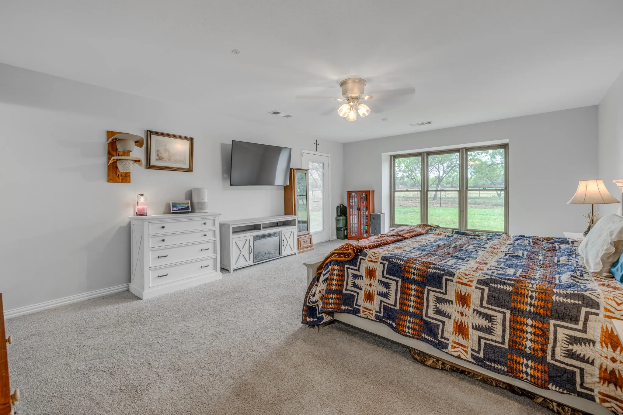 Single Family Residence For Sale in Taylor County , 636 Clark Road, Abilene, Texas 79602, 3 Bedroom, 2 Bathroom, 2 Garage spaces, 2,604 Sqft, built in 1977, Preowned, mls#21235643, Real Estate Agent in Abilene, Homes For Sale in Taylor county, Homes For Sale in Abilene, Realtor in Abilene Texas, Real Estate Brokerage Independent Realty Texas, Luminita Cordes Realtor