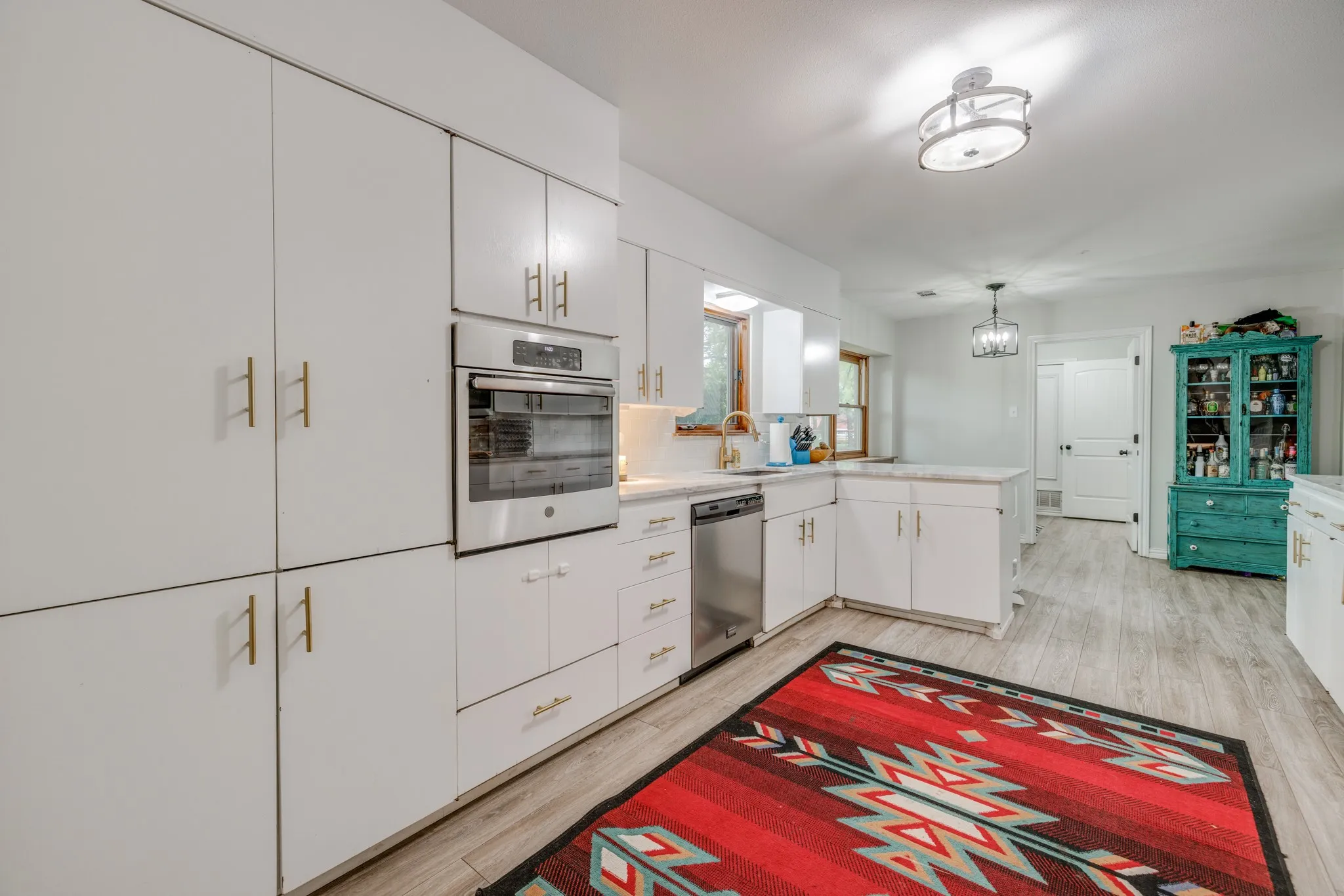 Single Family Residence For Sale in Taylor County , 636 Clark Road, Abilene, Texas 79602, 3 Bedroom, 2 Bathroom, 2 Garage spaces, 2,604 Sqft, built in 1977, Preowned, mls#21235643, Real Estate Agent in Abilene, Homes For Sale in Taylor county, Homes For Sale in Abilene, Realtor in Abilene Texas, Real Estate Brokerage Independent Realty Texas, Luminita Cordes Realtor
