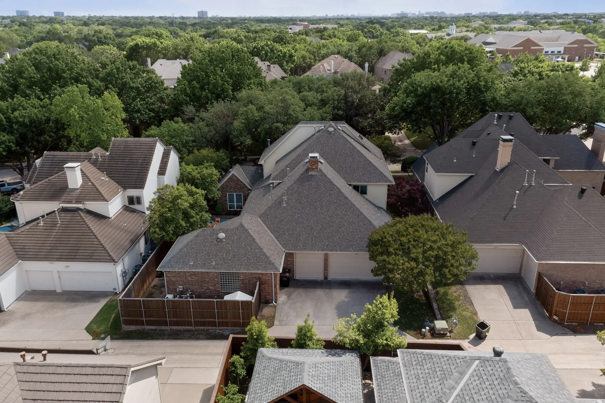 Single Family Residence For Sale in Collin County , 5709 Danmire Court, Plano, Texas 75093, 4 Bedroom, 5 Bathroom, 3 Garage spaces, 4,577 Sqft, built in 1996, Preowned, mls#21234589, Real Estate Agent in Plano, Homes For Sale in Collin county, Homes For Sale in Plano, Realtor in Plano Texas, Real Estate Brokerage Independent Realty Texas, Luminita Cordes Realtor