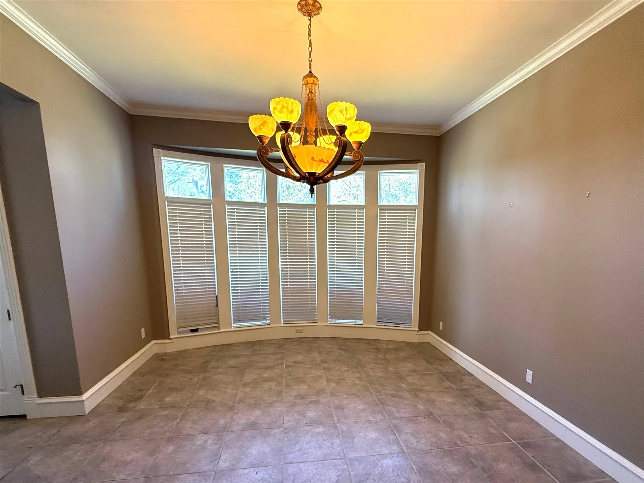 Single Family Residence For Sale in Titus County , 890 County Road 3240, Mt Pleasant, Texas 75455, 4 Bedroom, 5 Bathroom, 3 Garage spaces, 7,692 Sqft, built in 2002, Price $1,895,000, mls#21232776, Real Estate Agent in Mt Pleasant, Homes For Sale in Titus county, Homes For Sale in Mt Pleasant, Realtor in Mt Pleasant Texas, Real Estate Brokerage Independent Realty Texas, Luminita Cordes Realtor