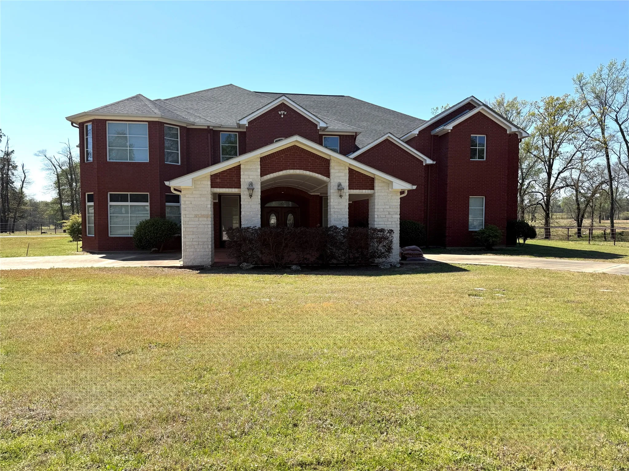 Single Family Residence For Sale in Titus County , 890 County Road 3240, Mt Pleasant, Texas 75455, 4 Bedroom, 5 Bathroom, 3 Garage spaces, 7,692 Sqft, built in 2002, Price $1,895,000, mls#21232776, Real Estate Agent in Mt Pleasant, Homes For Sale in Titus county, Homes For Sale in Mt Pleasant, Realtor in Mt Pleasant Texas, Real Estate Brokerage Independent Realty Texas, Luminita Cordes Realtor