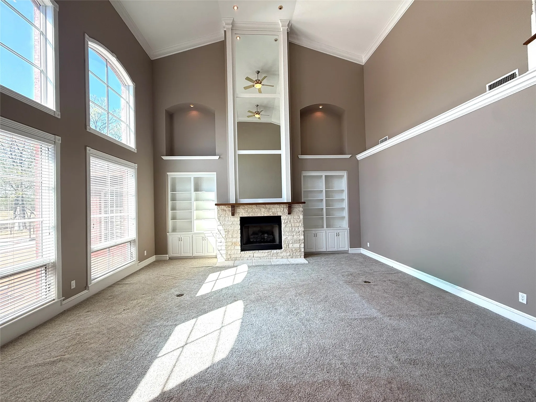 Single Family Residence For Sale in Titus County , 890 County Road 3240, Mt Pleasant, Texas 75455, 4 Bedroom, 5 Bathroom, 3 Garage spaces, 7,692 Sqft, built in 2002, Price $1,895,000, mls#21232776, Real Estate Agent in Mt Pleasant, Homes For Sale in Titus county, Homes For Sale in Mt Pleasant, Realtor in Mt Pleasant Texas, Real Estate Brokerage Independent Realty Texas, Luminita Cordes Realtor
