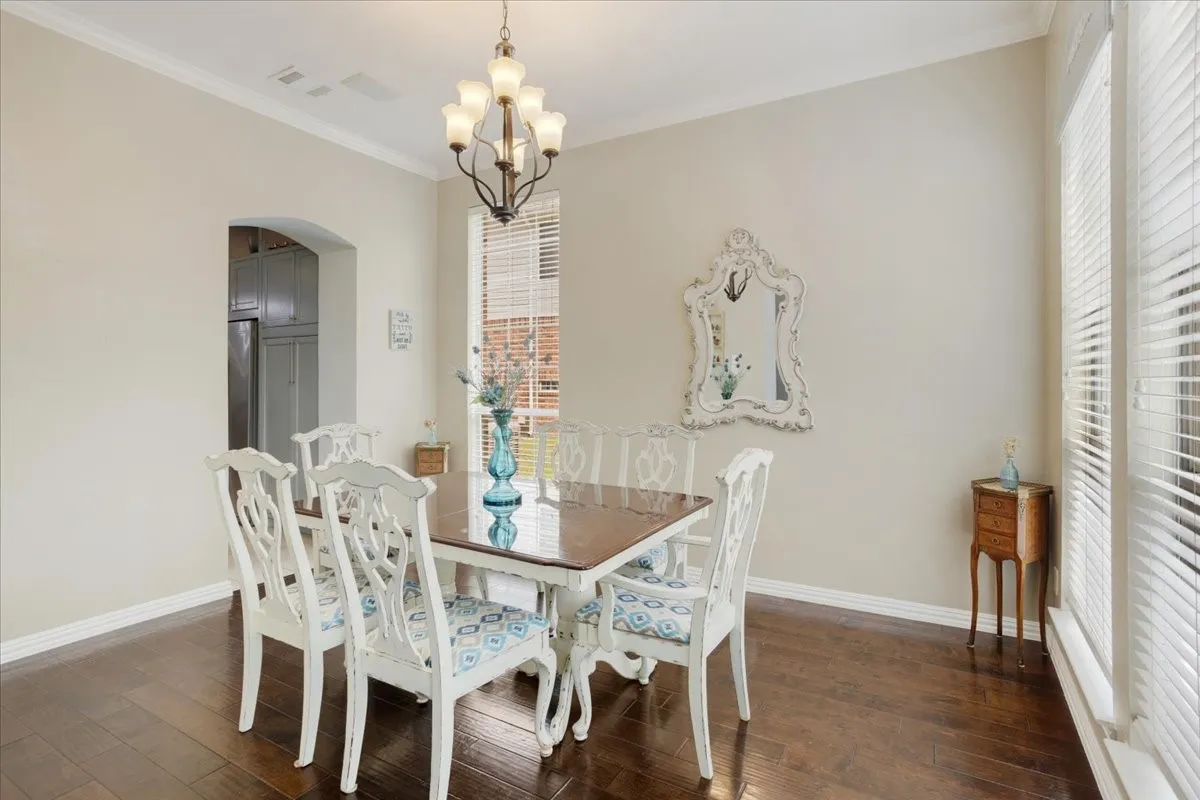 Formal Dining