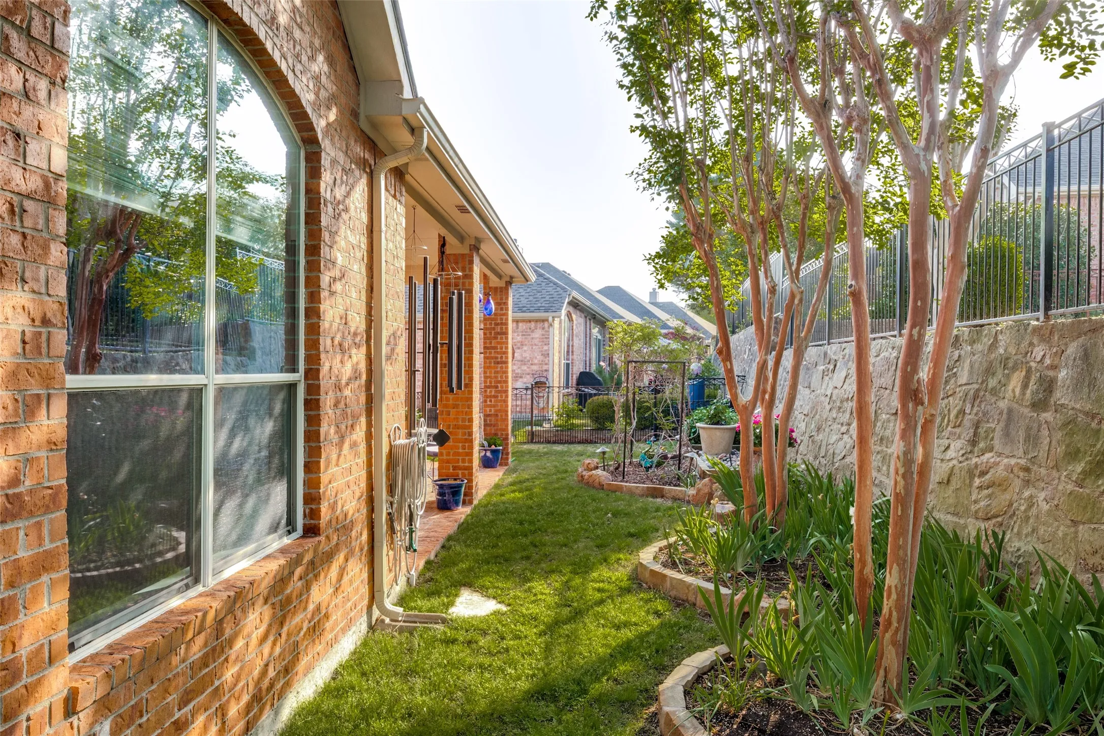 Single Family Residence For Sale in Collin County , 1304 Quaker Drive, Fairview, Texas 75069, 2 Bedrooms, 2 Bathrooms, 2 Garage spaces, 1,849 Sqft, built in 2006, Preowned, Price $432,000, mls#21235696, Real Estate Agent in Fairview, Homes For Sale in Collin county, Homes For Sale in Fairview, Realtor in Fairview Texas, Real Estate Brokerage Independent Realty Texas, Luminita Cordes Realtor
