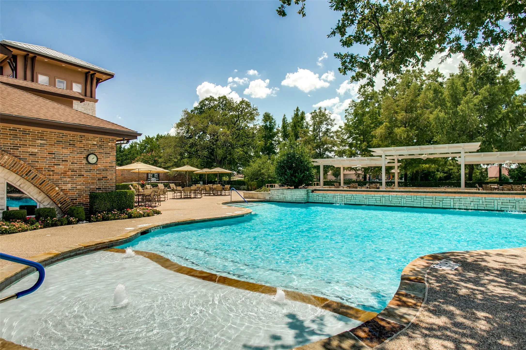 Single Family Residence For Sale in Collin County , 1304 Quaker Drive, Fairview, Texas 75069, 2 Bedrooms, 2 Bathrooms, 2 Garage spaces, 1,849 Sqft, built in 2006, Preowned, Price $432,000, mls#21235696, Real Estate Agent in Fairview, Homes For Sale in Collin county, Homes For Sale in Fairview, Realtor in Fairview Texas, Real Estate Brokerage Independent Realty Texas, Luminita Cordes Realtor