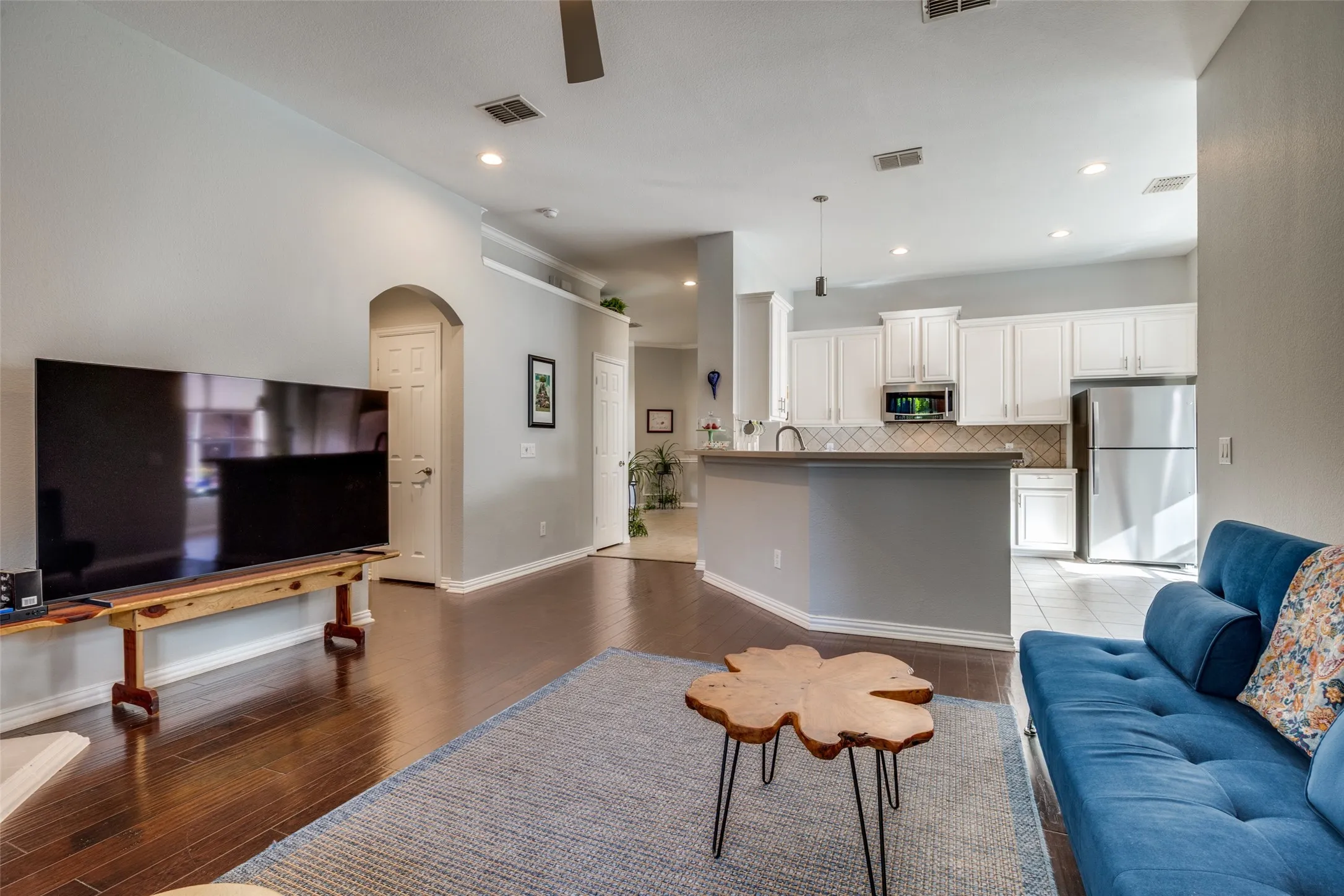 Single Family Residence For Sale in Collin County , 1304 Quaker Drive, Fairview, Texas 75069, 2 Bedrooms, 2 Bathrooms, 2 Garage spaces, 1,849 Sqft, built in 2006, Preowned, Price $432,000, mls#21235696, Real Estate Agent in Fairview, Homes For Sale in Collin county, Homes For Sale in Fairview, Realtor in Fairview Texas, Real Estate Brokerage Independent Realty Texas, Luminita Cordes Realtor