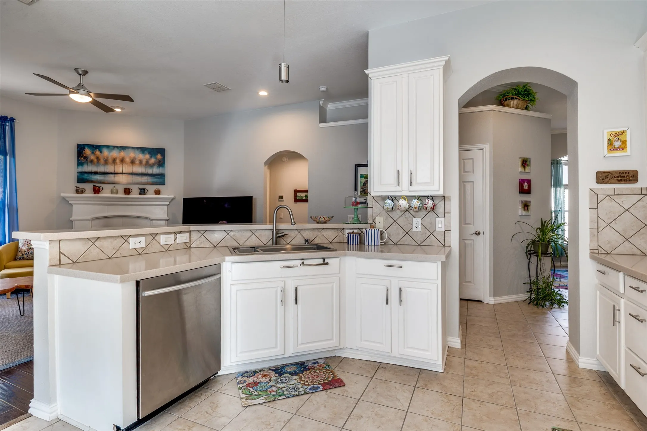 Single Family Residence For Sale in Collin County , 1304 Quaker Drive, Fairview, Texas 75069, 2 Bedrooms, 2 Bathrooms, 2 Garage spaces, 1,849 Sqft, built in 2006, Preowned, Price $432,000, mls#21235696, Real Estate Agent in Fairview, Homes For Sale in Collin county, Homes For Sale in Fairview, Realtor in Fairview Texas, Real Estate Brokerage Independent Realty Texas, Luminita Cordes Realtor
