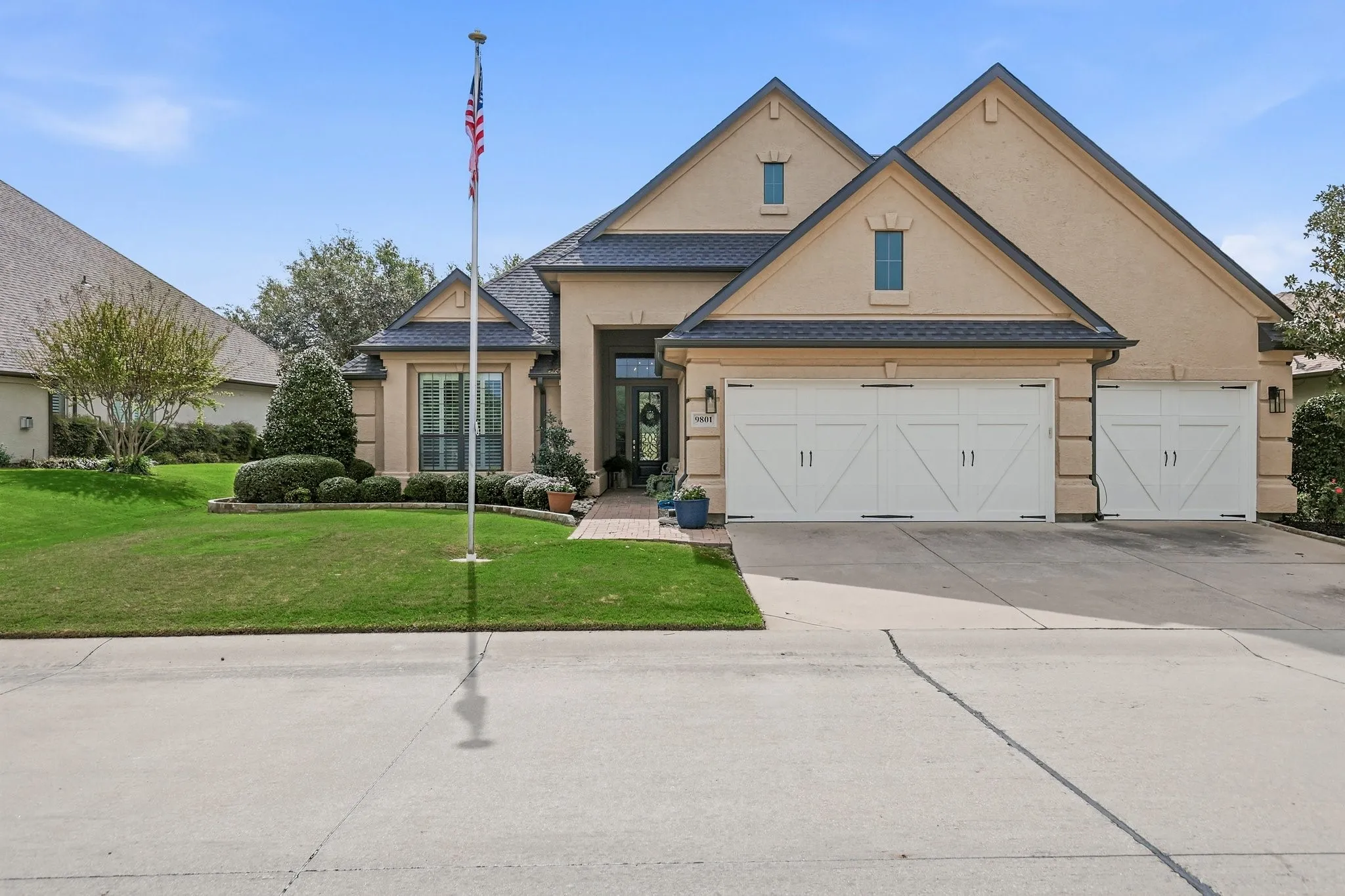 Single Family Residence For Sale in Denton County , 9801 Cypress Street, Denton, Texas 76207, 3 Bedroom, 3 Bathroom, 3 Garage spaces, 3,158 Sqft, built in 2006, Preowned, mls#21231187, Real Estate Agent in Denton, Homes For Sale in Denton county, Homes For Sale in Denton, Realtor in Denton Texas, Real Estate Brokerage Independent Realty Texas, Luminita Cordes Realtor