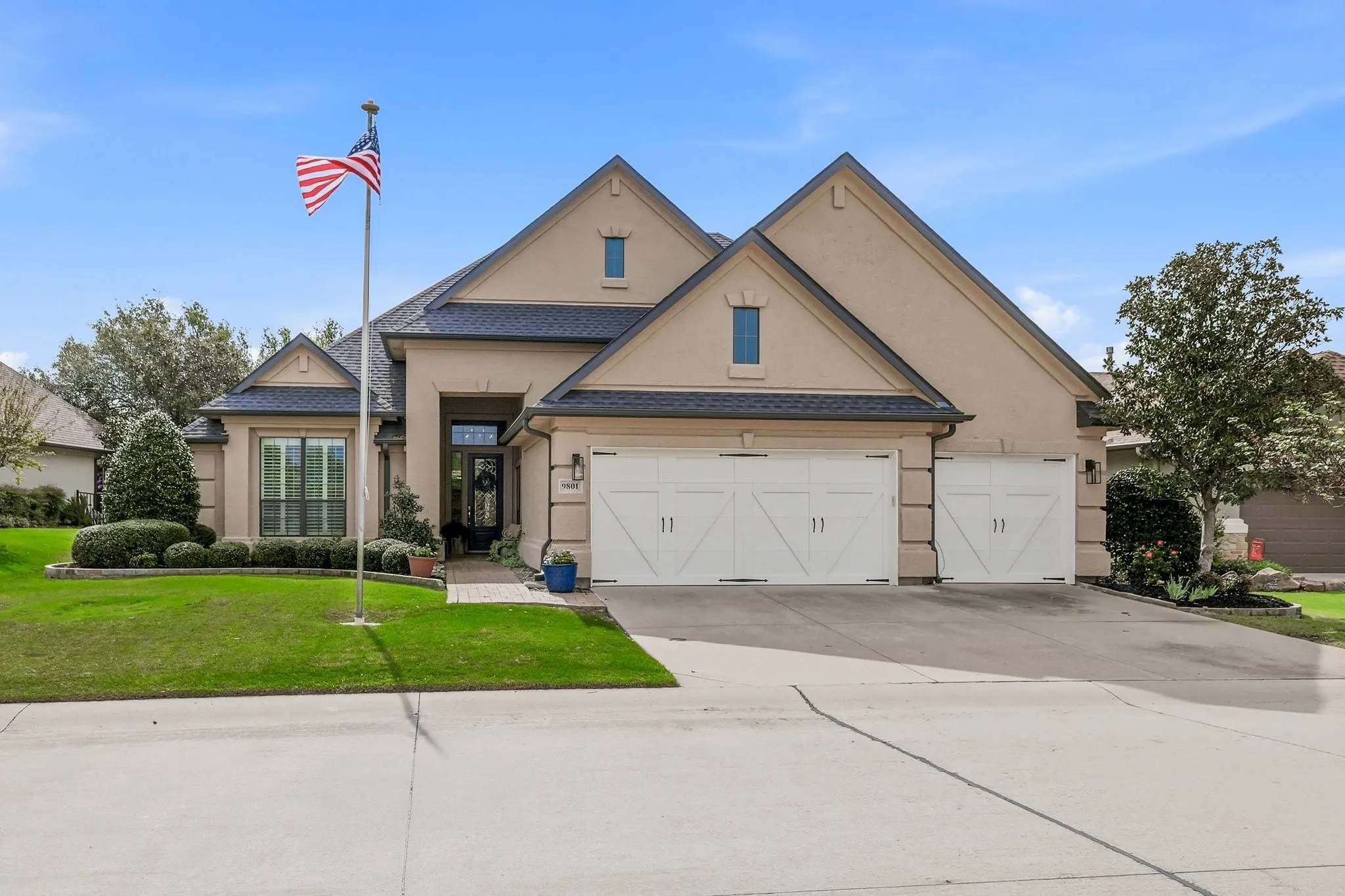 Single Family Residence For Sale in Denton County , 9801 Cypress Street, Denton, Texas 76207, 3 Bedroom, 3 Bathroom, 3 Garage spaces, 3,158 Sqft, built in 2006, Preowned, mls#21231187, Real Estate Agent in Denton, Homes For Sale in Denton county, Homes For Sale in Denton, Realtor in Denton Texas, Real Estate Brokerage Independent Realty Texas, Luminita Cordes Realtor