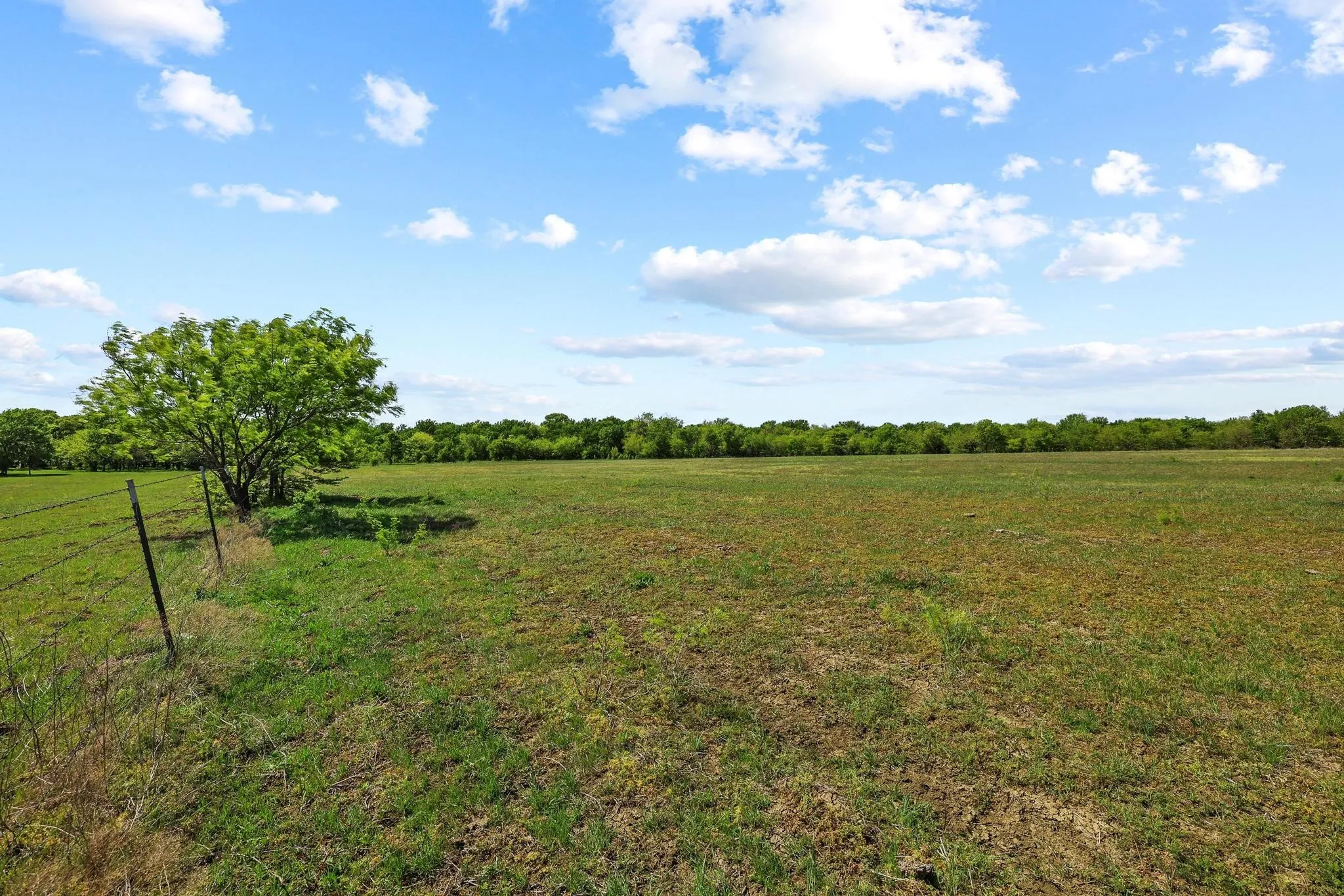 Unimproved Land For Sale in Grayson County , TBD Airport Dr, Denison, Texas 75020, 0, 0, Garage spaces, 0 Sqft, built in 0, Price $499,900, mls#21231434, Real Estate Agent in Denison, Homes For Sale in Grayson county, Homes For Sale in Denison, Realtor in Denison Texas, Real Estate Brokerage Independent Realty Texas, Luminita Cordes Realtor