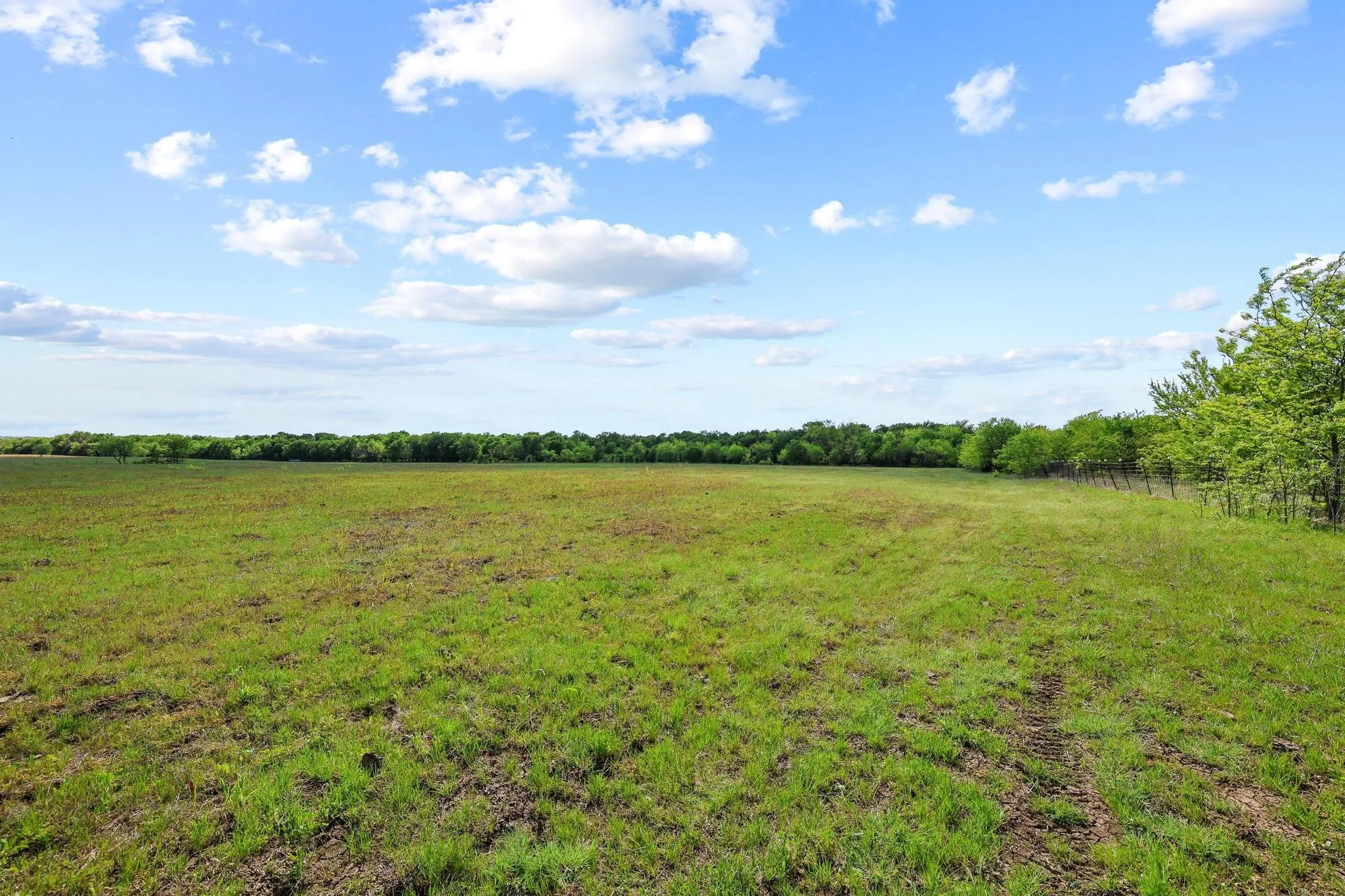 Unimproved Land For Sale in Grayson County , TBD Airport Dr, Denison, Texas 75020, 0, 0, Garage spaces, 0 Sqft, built in 0, Price $499,900, mls#21231434, Real Estate Agent in Denison, Homes For Sale in Grayson county, Homes For Sale in Denison, Realtor in Denison Texas, Real Estate Brokerage Independent Realty Texas, Luminita Cordes Realtor