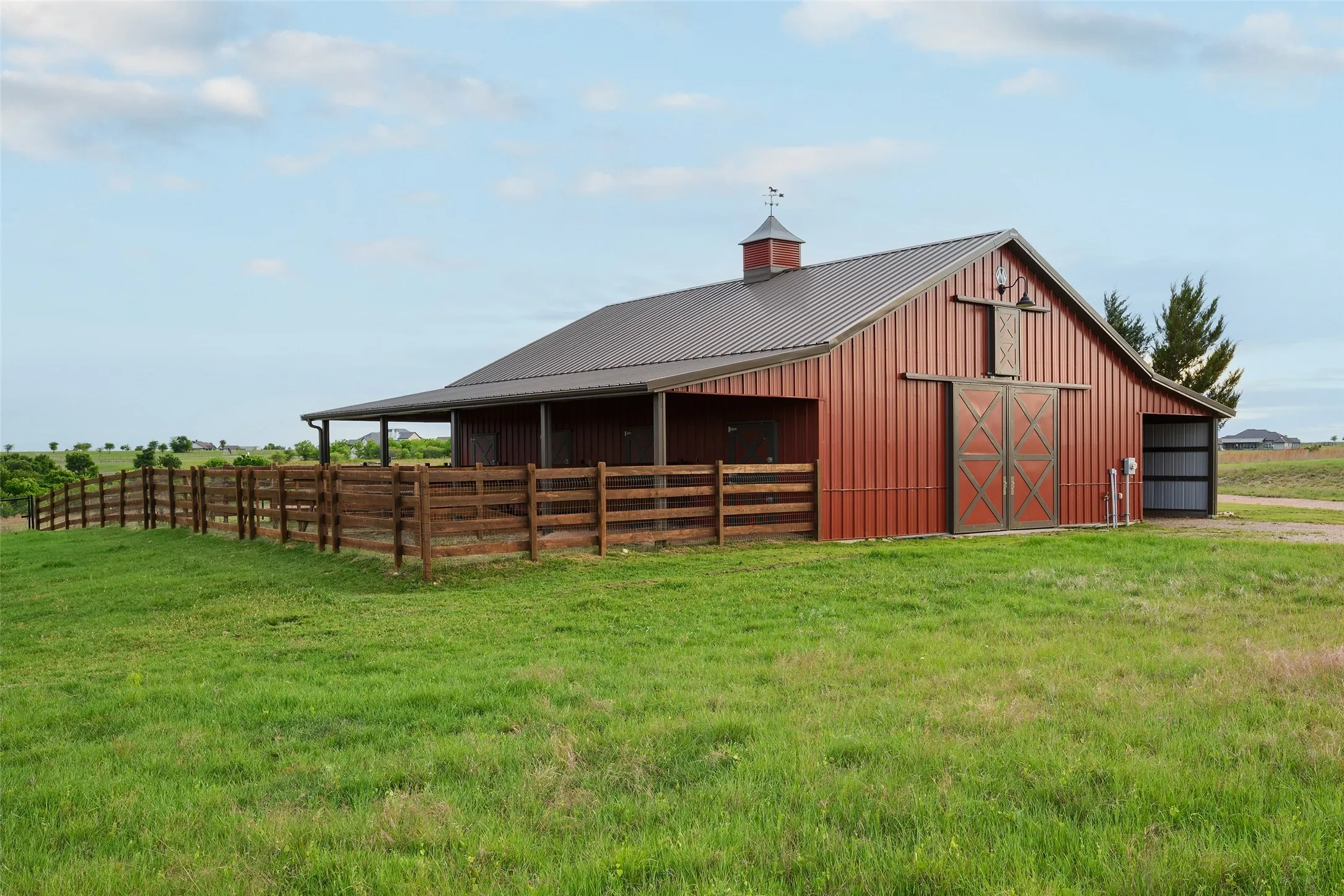 Farm For Sale in Tarrant County , 11503 E Rocky Creek Road, Crowley, Texas 76036, 5 Bedroom, 5 Bathroom, 3 Garage spaces, 4,329 Sqft, built in 2017, Preowned, mls#21230022, Real Estate Agent in Crowley, Homes For Sale in Tarrant county, Homes For Sale in Crowley, Realtor in Crowley Texas, Real Estate Brokerage Independent Realty Texas, Luminita Cordes Realtor