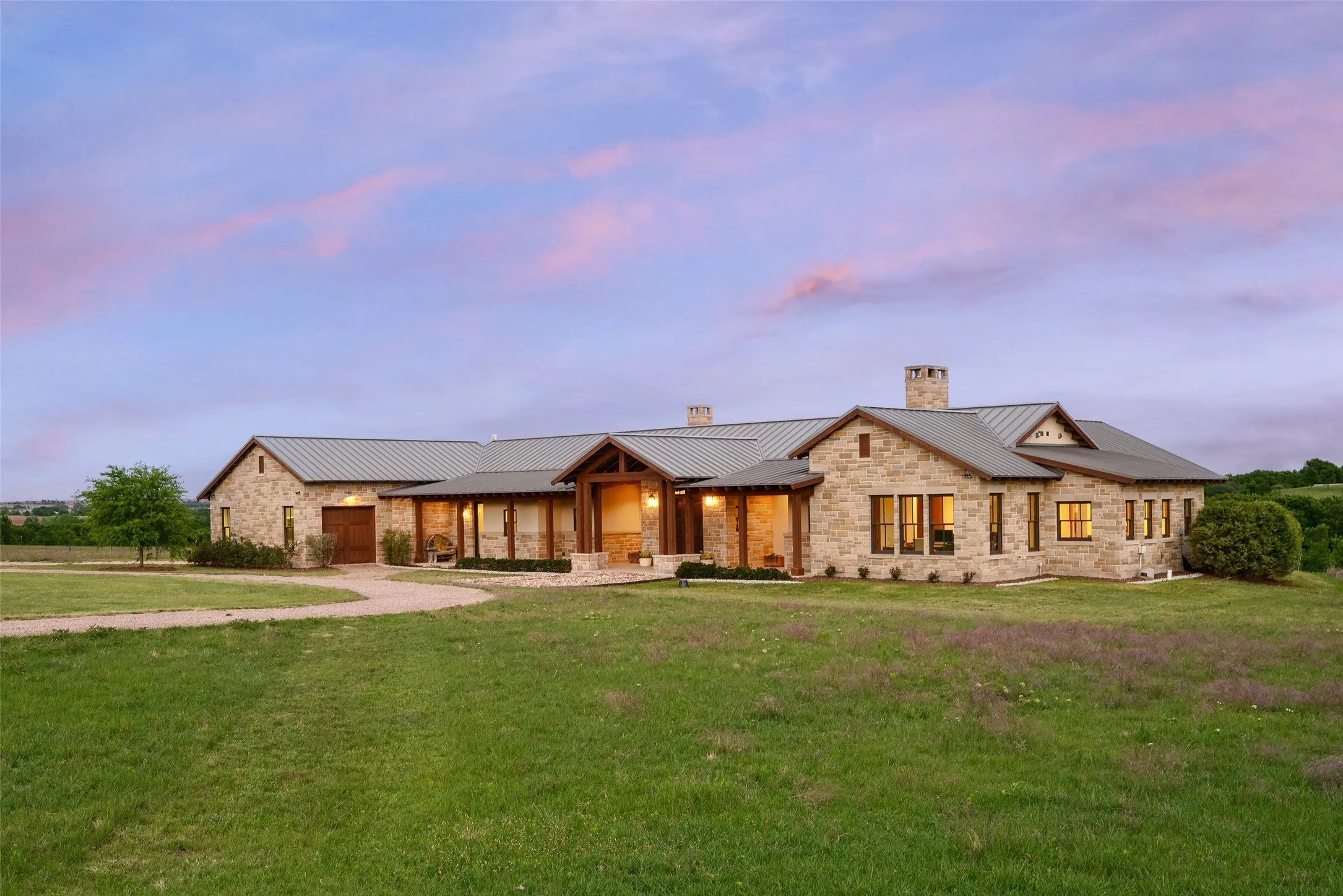 Farm For Sale in Tarrant County , 11503 E Rocky Creek Road, Crowley, Texas 76036, 5 Bedroom, 5 Bathroom, 3 Garage spaces, 4,329 Sqft, built in 2017, Preowned, mls#21230022, Real Estate Agent in Crowley, Homes For Sale in Tarrant county, Homes For Sale in Crowley, Realtor in Crowley Texas, Real Estate Brokerage Independent Realty Texas, Luminita Cordes Realtor