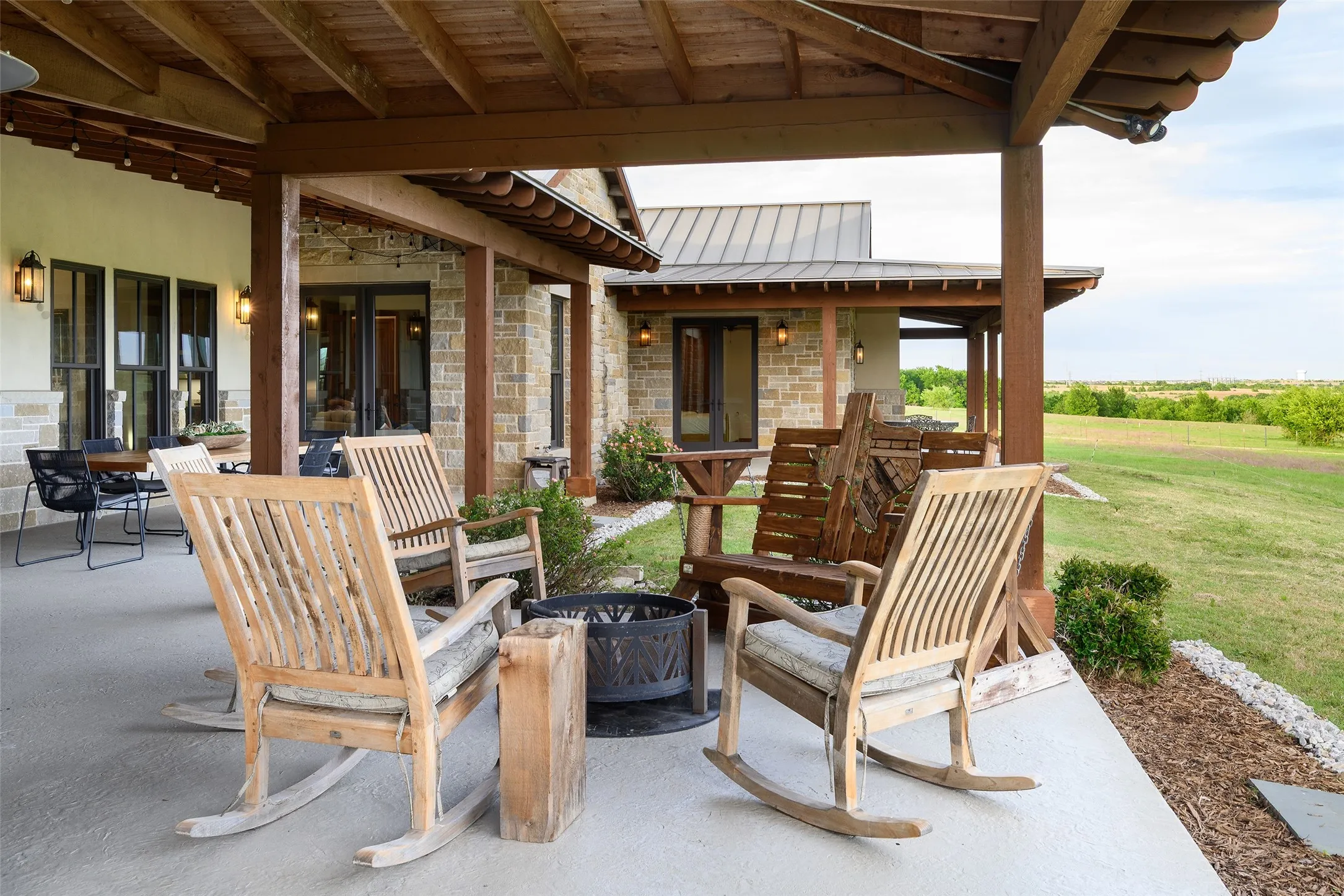 Farm For Sale in Tarrant County , 11503 E Rocky Creek Road, Crowley, Texas 76036, 5 Bedroom, 5 Bathroom, 3 Garage spaces, 4,329 Sqft, built in 2017, Preowned, mls#21230022, Real Estate Agent in Crowley, Homes For Sale in Tarrant county, Homes For Sale in Crowley, Realtor in Crowley Texas, Real Estate Brokerage Independent Realty Texas, Luminita Cordes Realtor