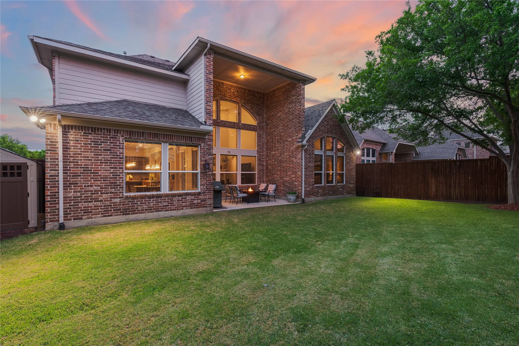 Single Family Residence For Sale in Collin County , 13888 Eleanor Avenue, Frisco, Texas 75035, 5 Bedroom, 5 Bathroom, 3 Garage spaces, 4,199 Sqft, built in 2014, mls#21235568, Real Estate Agent in Frisco, Homes For Sale in Collin county, Homes For Sale in Frisco, Realtor in Frisco Texas, Real Estate Brokerage Independent Realty Texas, Luminita Cordes Realtor
