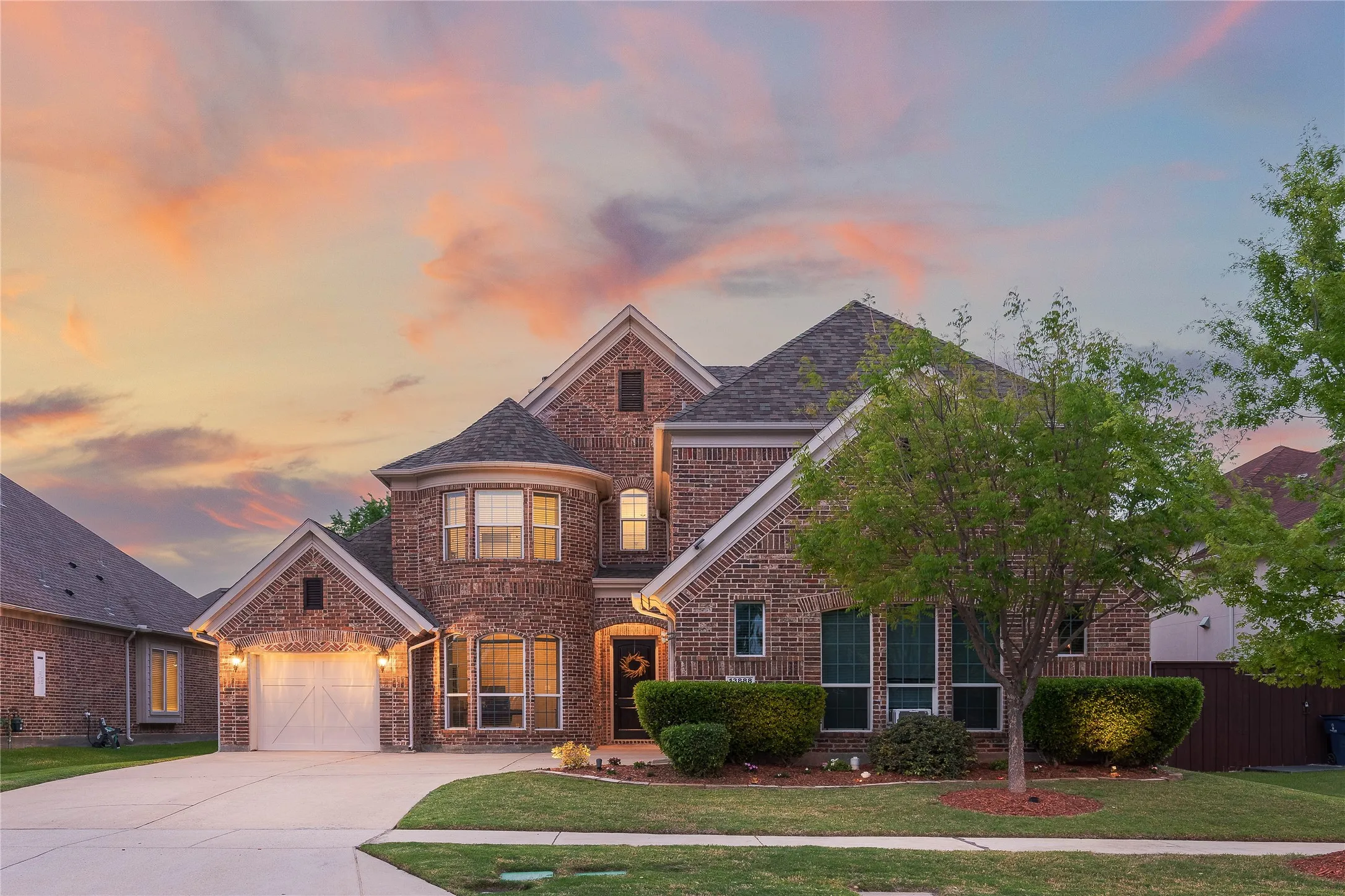 Single Family Residence For Sale in Collin County , 13888 Eleanor Avenue, Frisco, Texas 75035, 5 Bedroom, 5 Bathroom, 3 Garage spaces, 4,199 Sqft, built in 2014, mls#21235568, Real Estate Agent in Frisco, Homes For Sale in Collin county, Homes For Sale in Frisco, Realtor in Frisco Texas, Real Estate Brokerage Independent Realty Texas, Luminita Cordes Realtor
