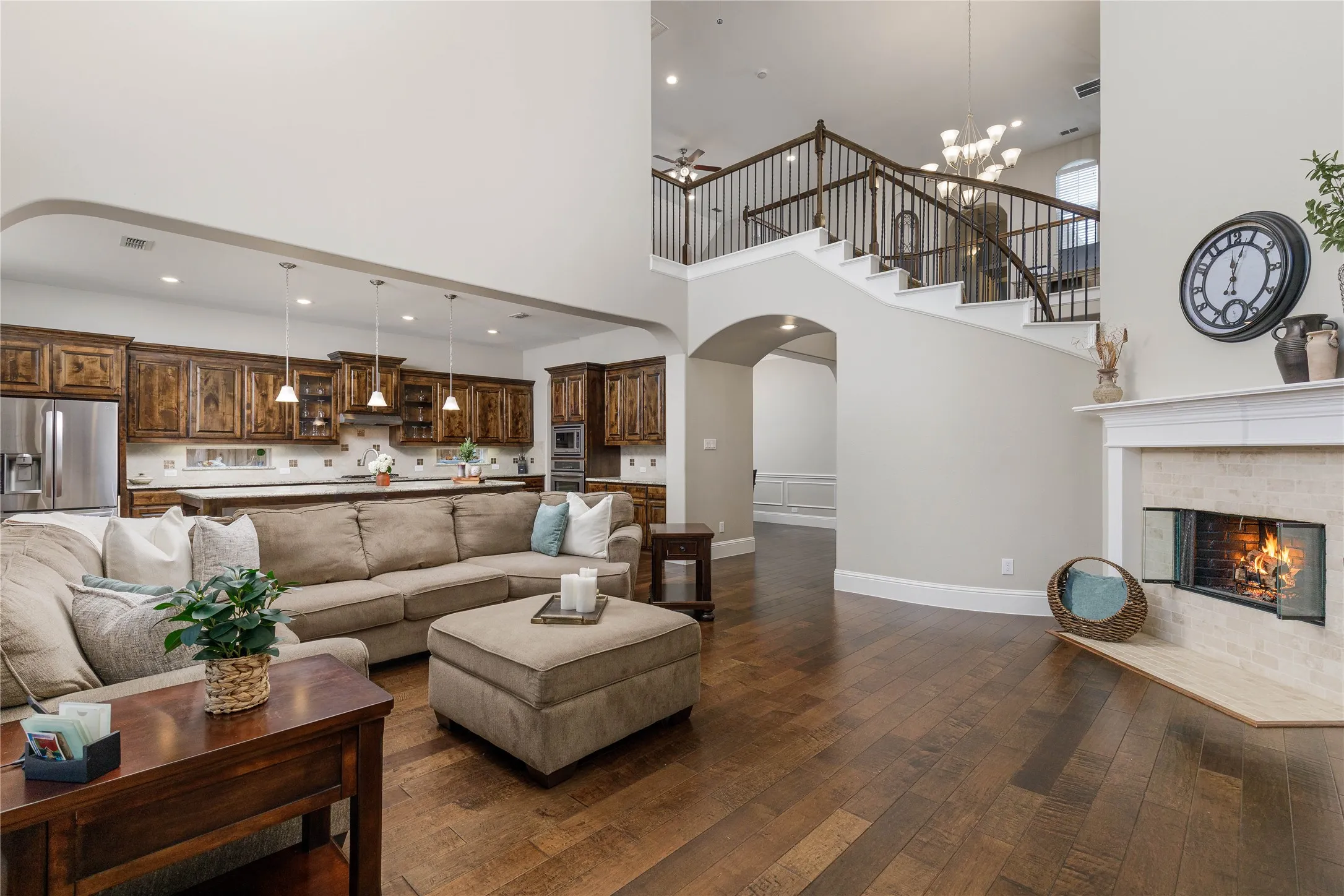 Single Family Residence For Sale in Collin County , 13888 Eleanor Avenue, Frisco, Texas 75035, 5 Bedroom, 5 Bathroom, 3 Garage spaces, 4,199 Sqft, built in 2014, mls#21235568, Real Estate Agent in Frisco, Homes For Sale in Collin county, Homes For Sale in Frisco, Realtor in Frisco Texas, Real Estate Brokerage Independent Realty Texas, Luminita Cordes Realtor